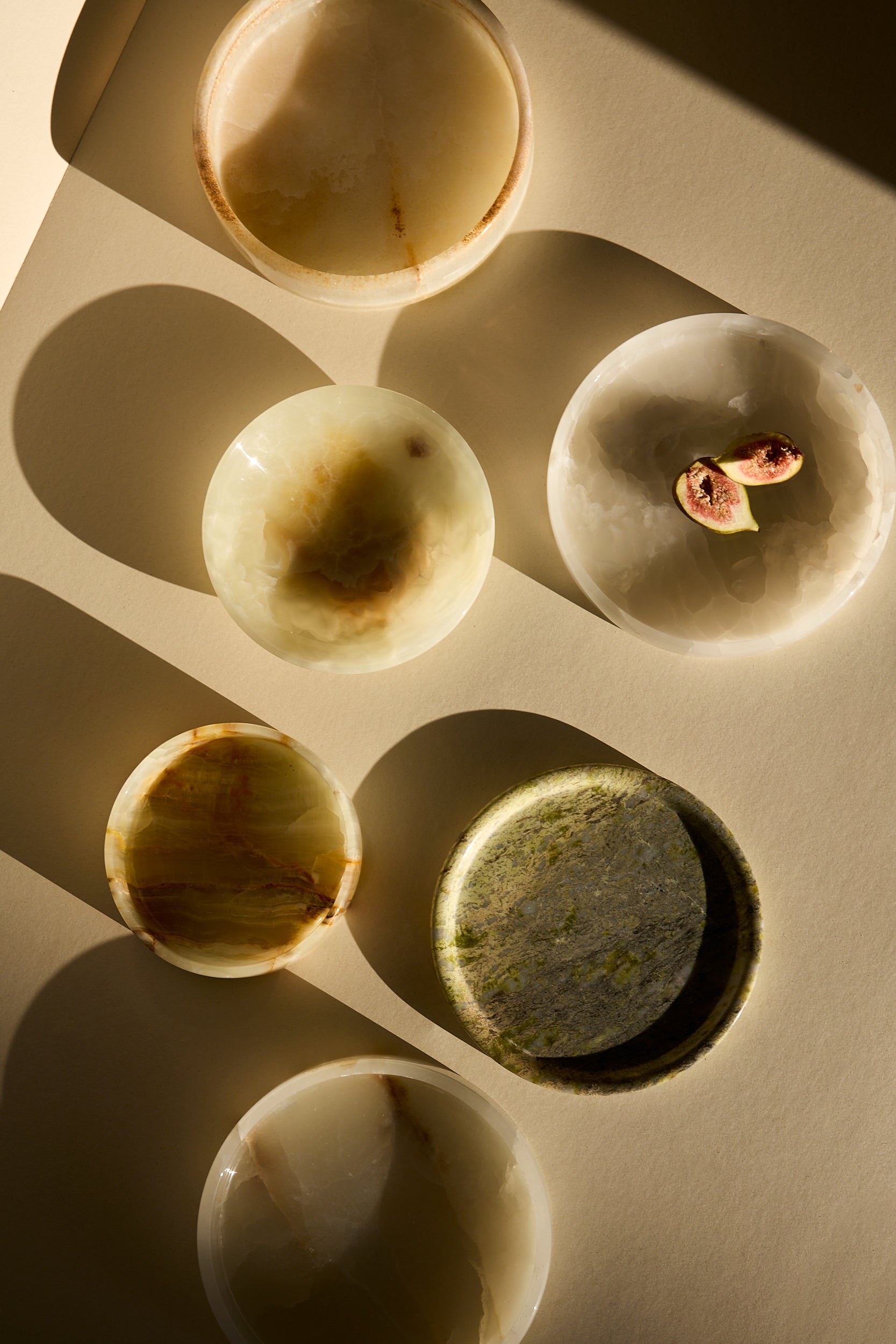 Home Accessories - Plates