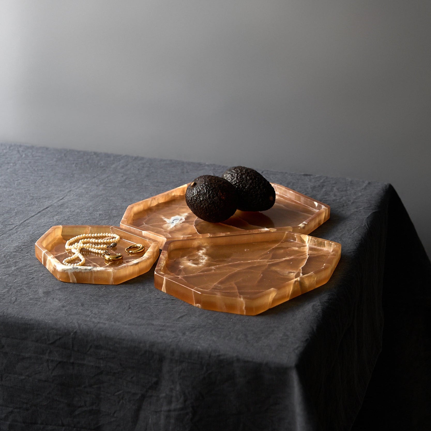 Soleya Onyx Tray Set