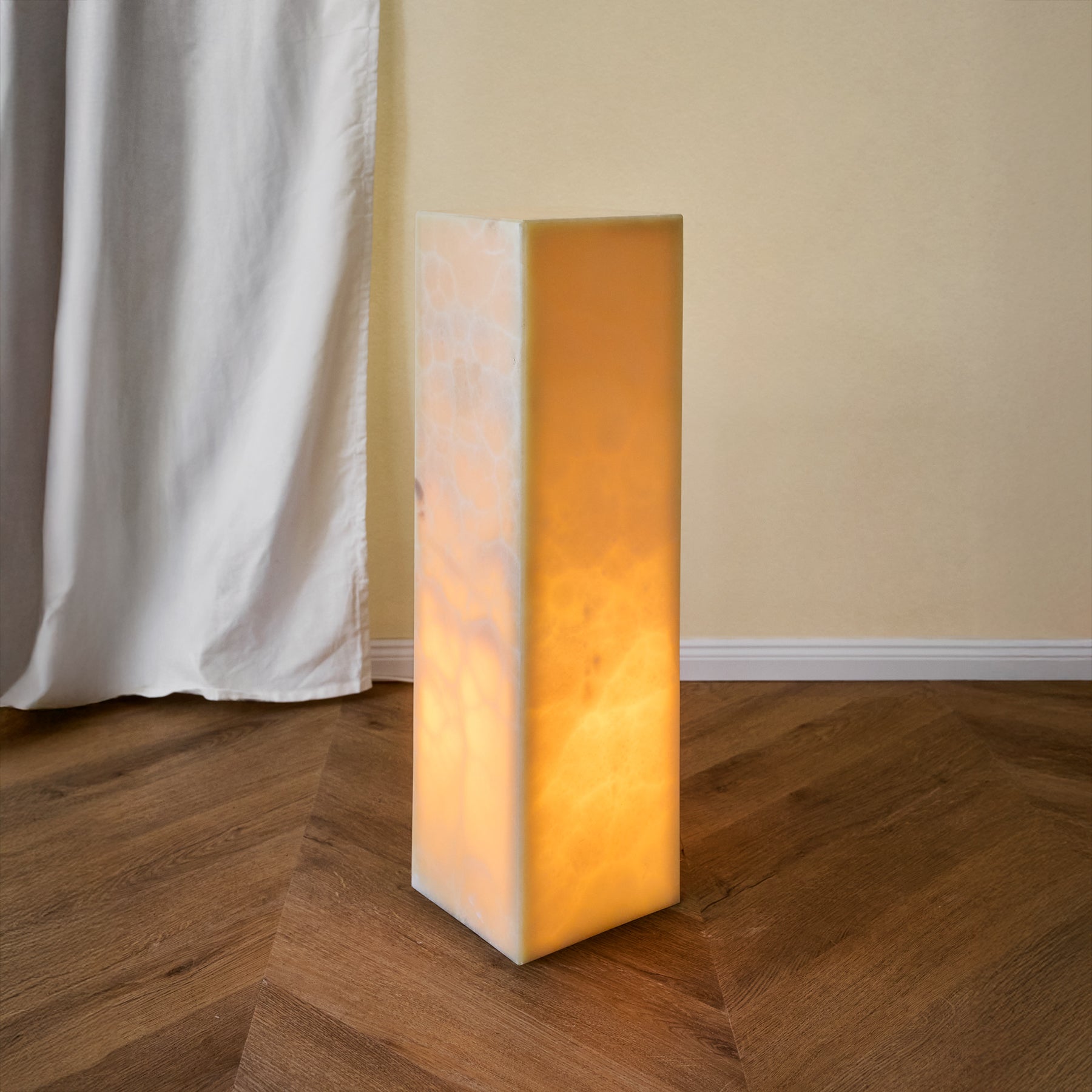 Eldra Pedestal
