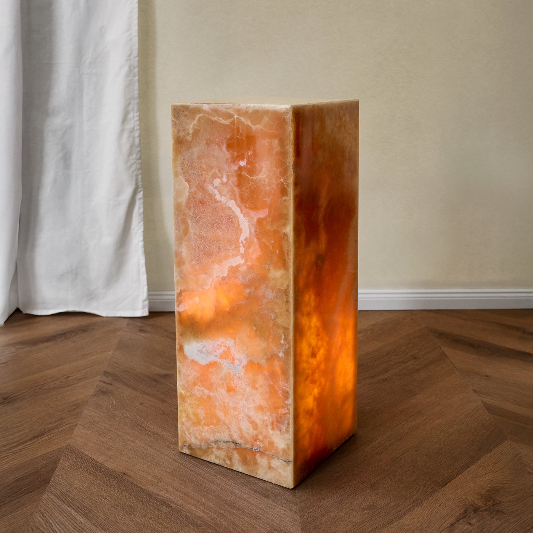 Caldor Pedestal
