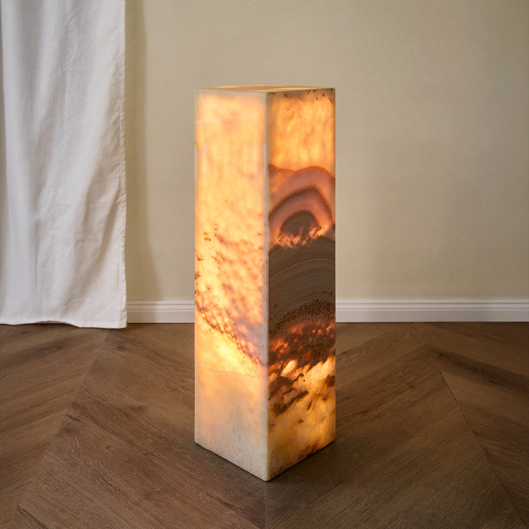 Kareth Pedestal