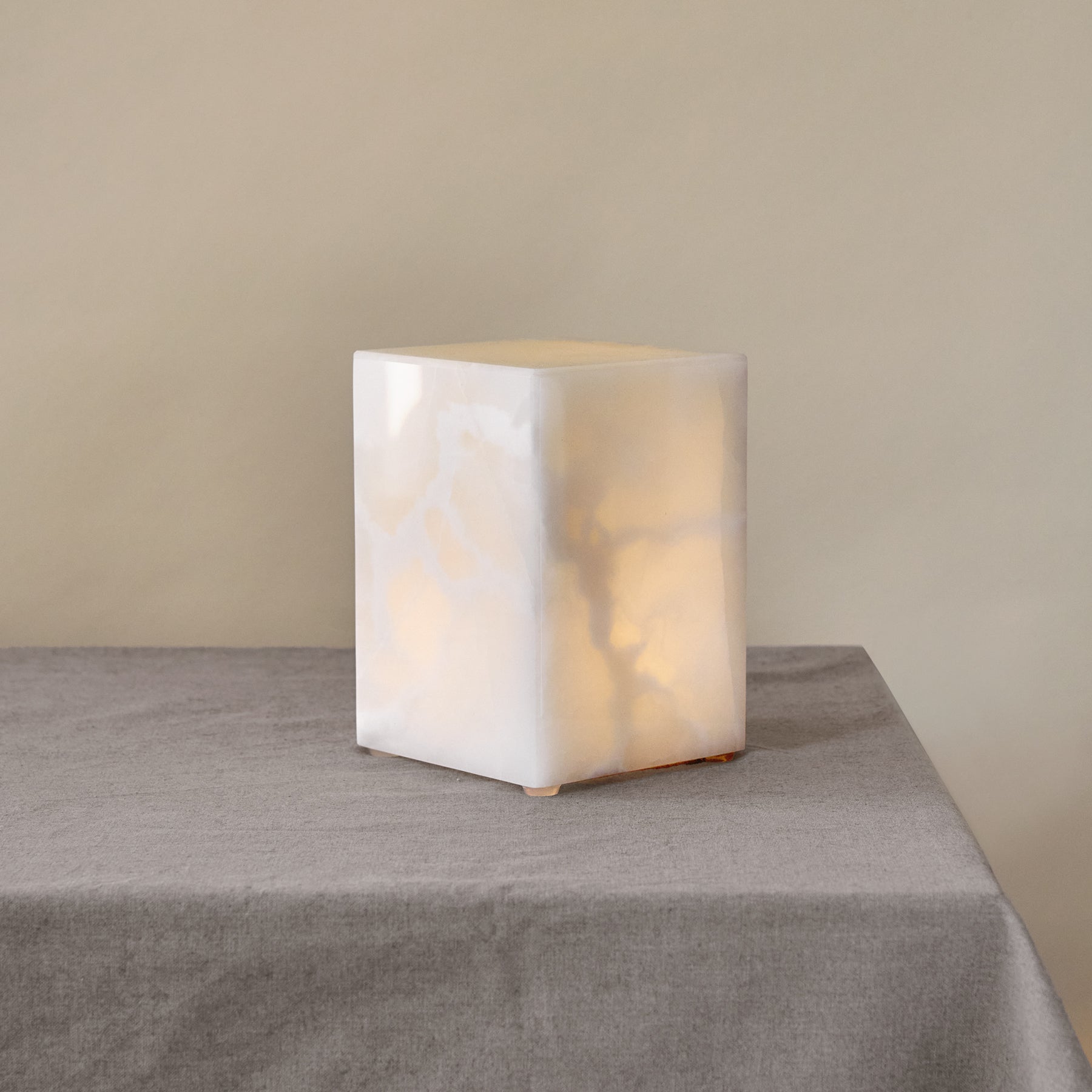 Alba Lamp