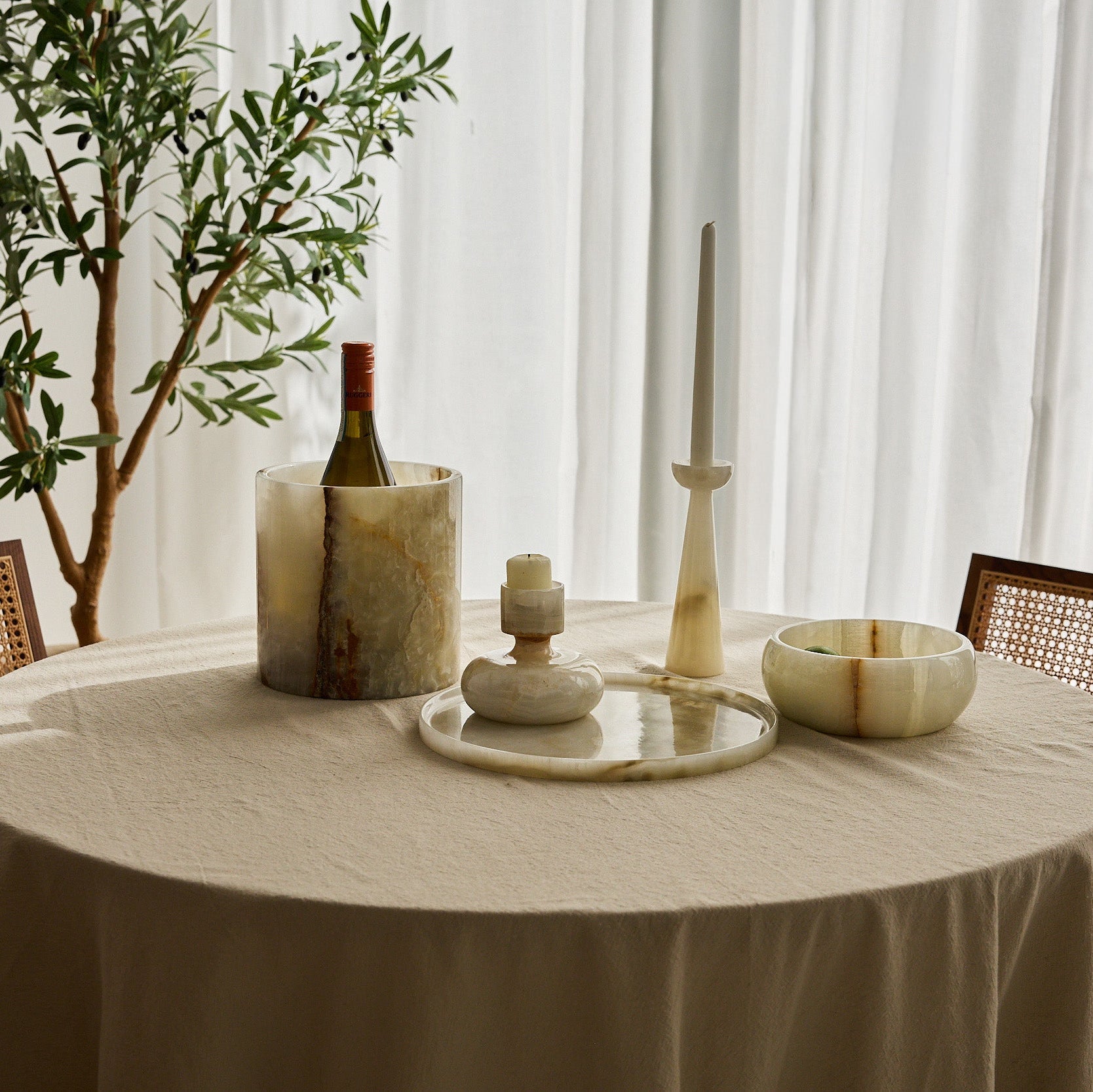 Irus Candle Holder