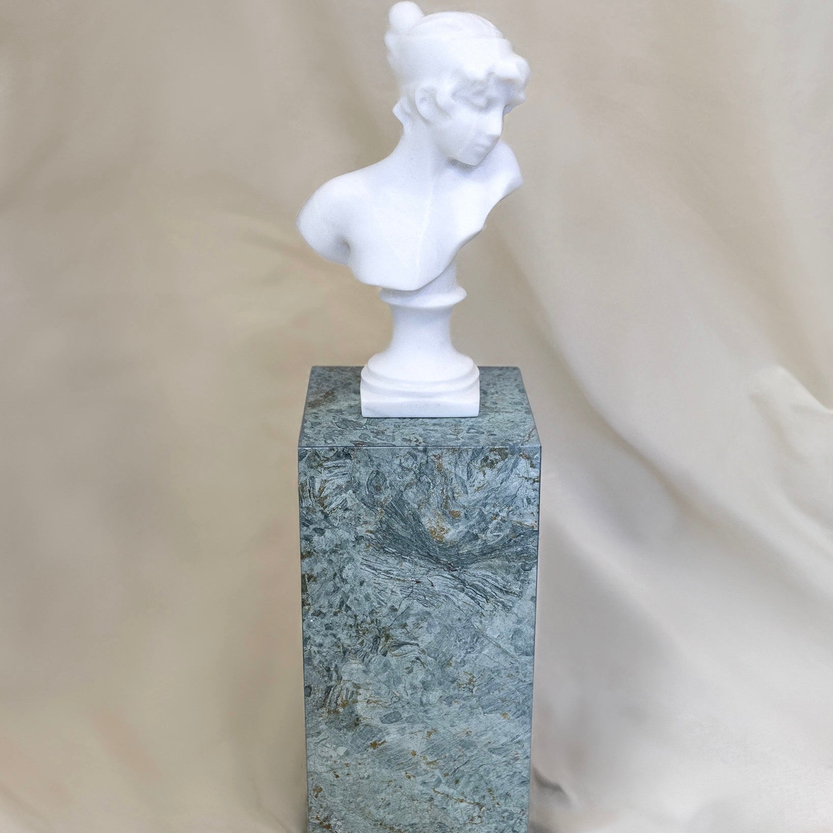Celadon Sockel 