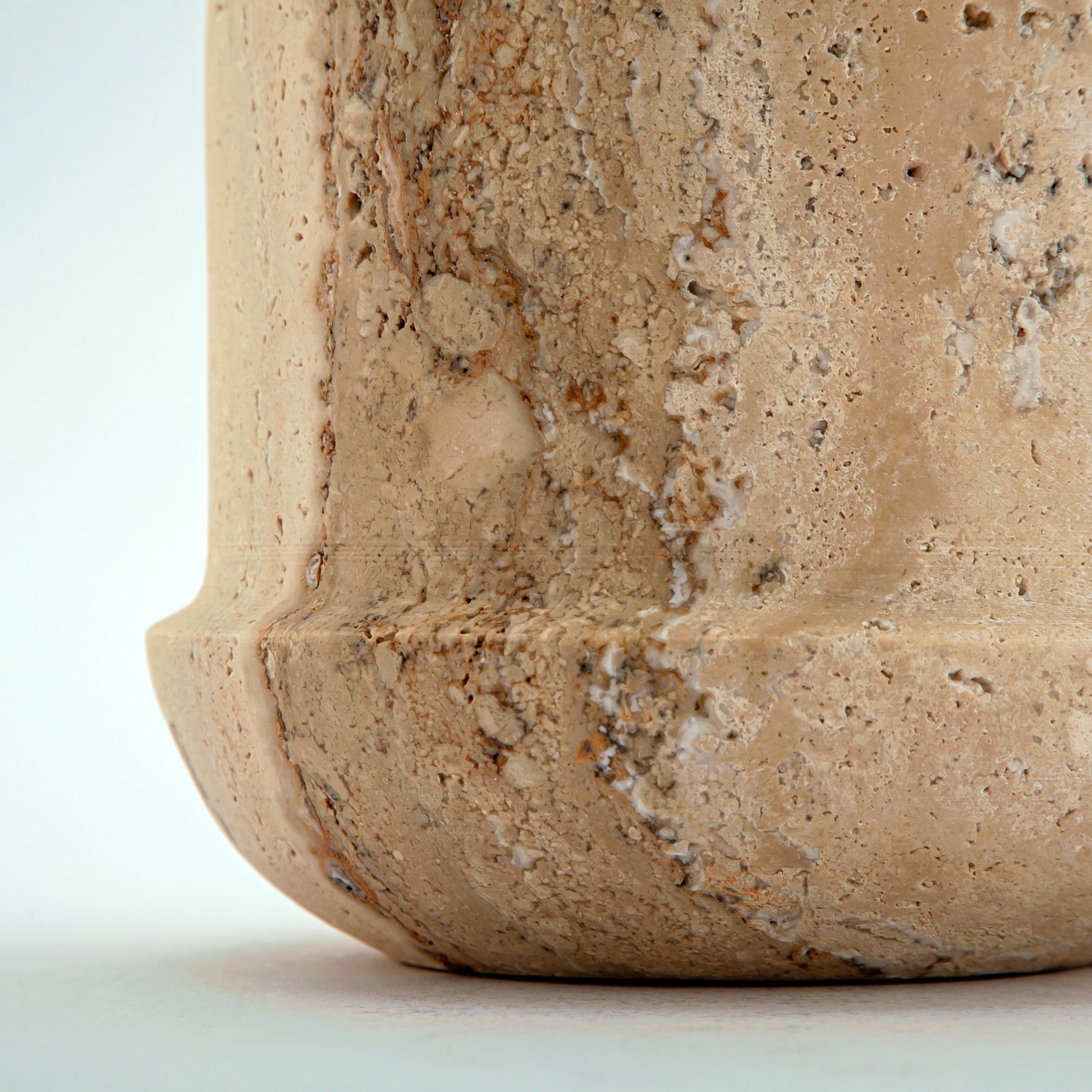 Olyra Vase