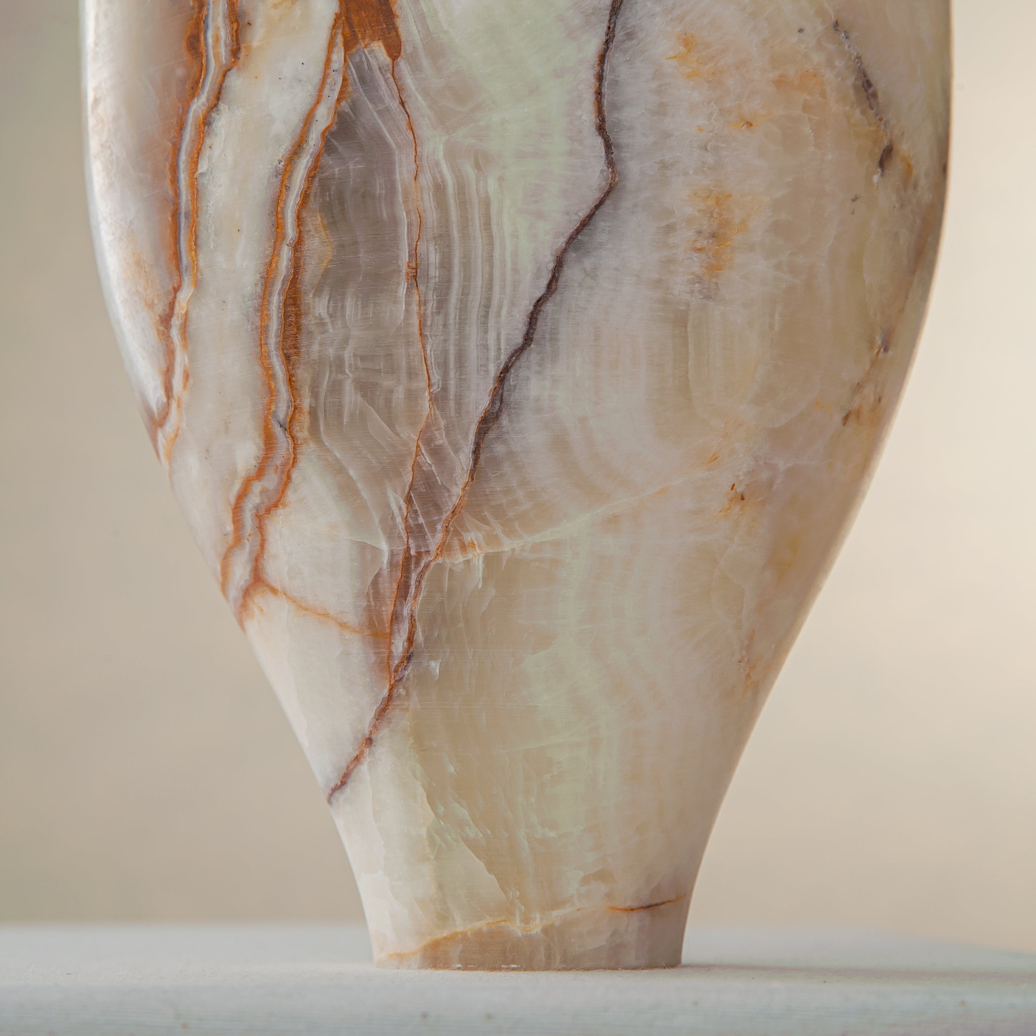 Alvoria Vase