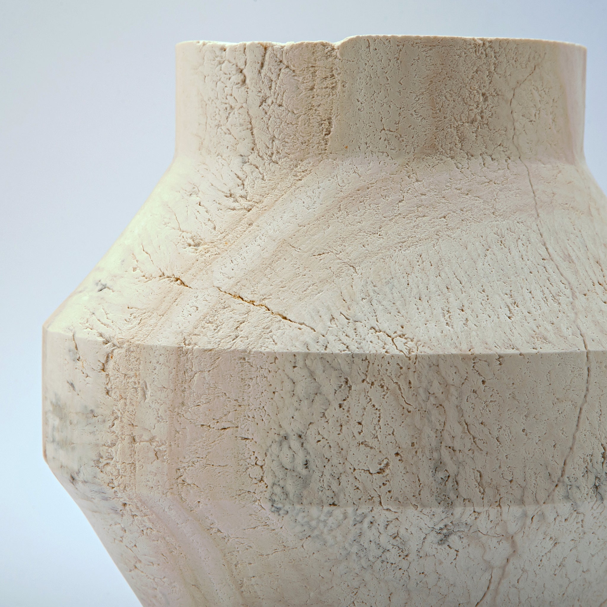 Ravessa Vase