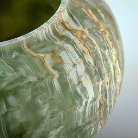 Aventra Onyx Vase