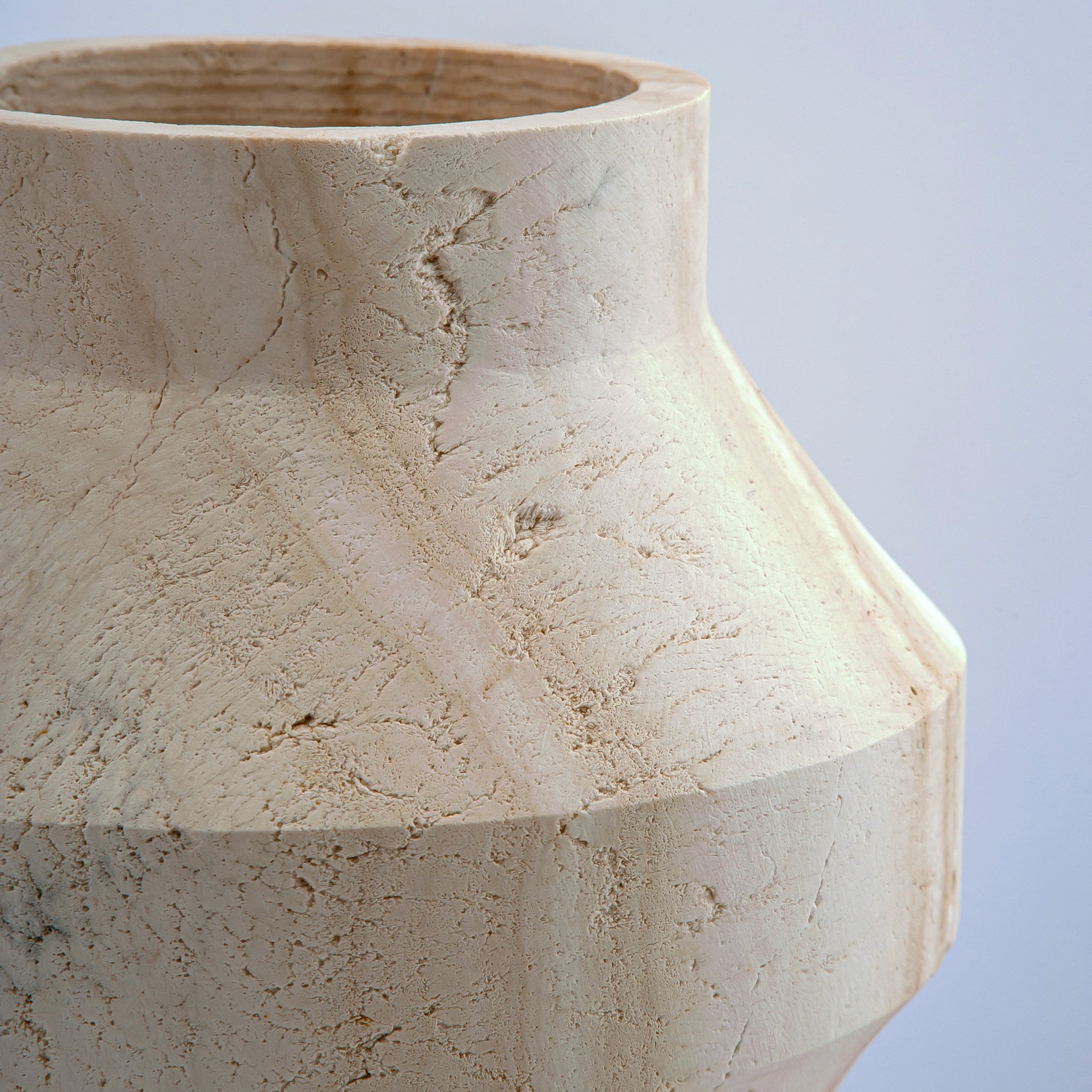 Ravessa Vase