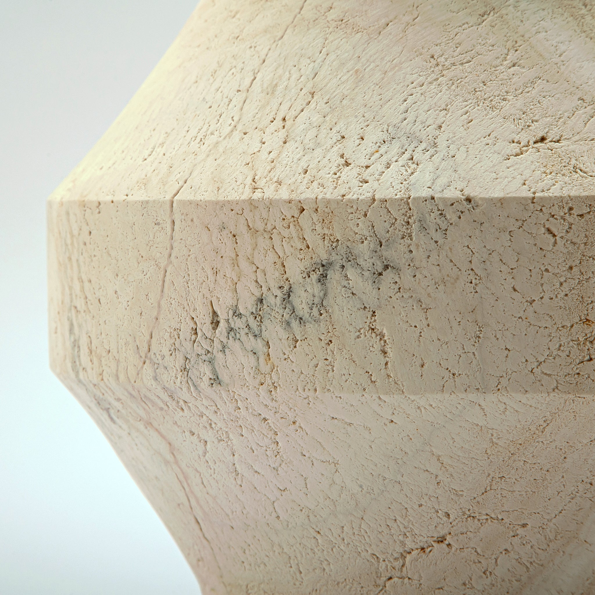 Ravessa Vase