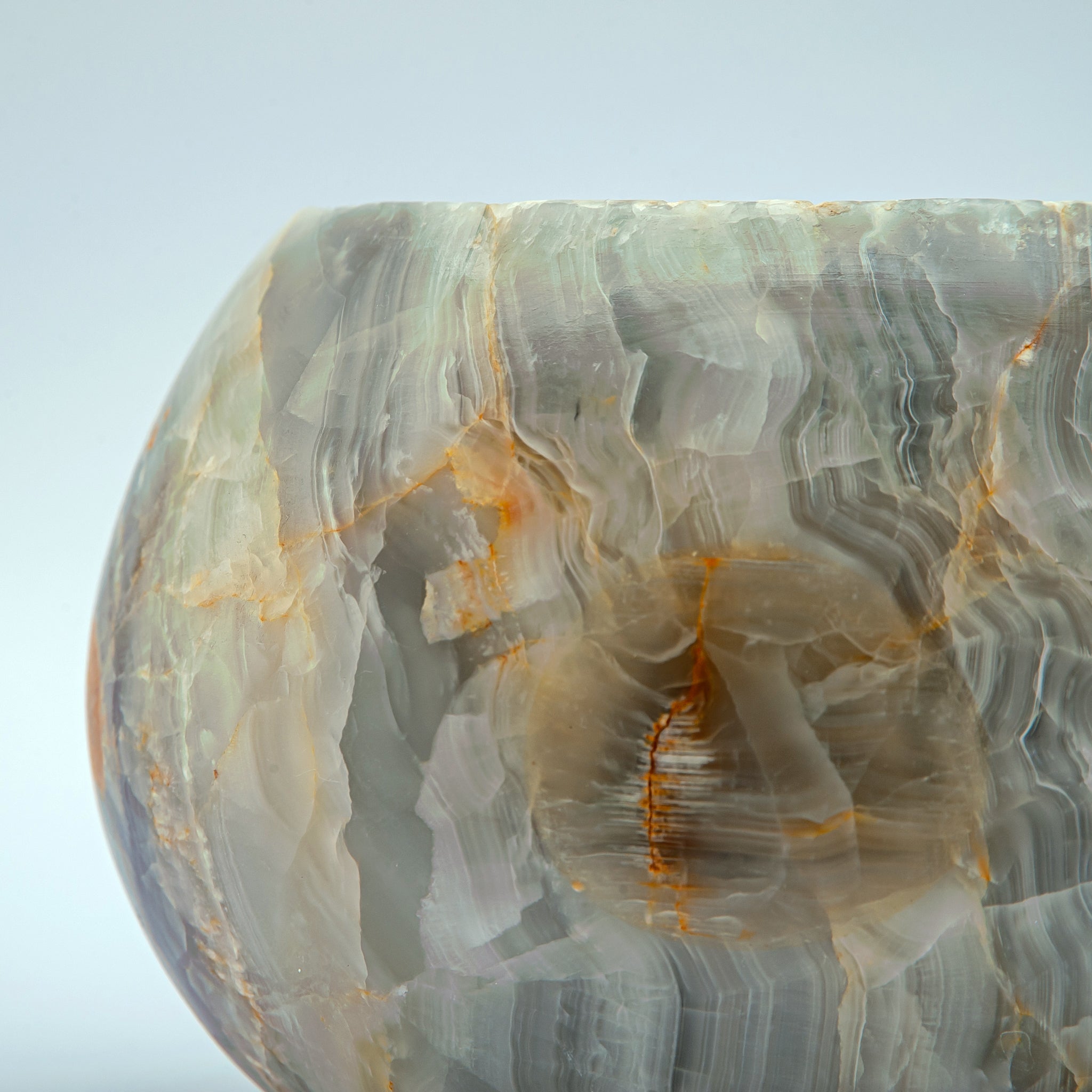 Lyvra Vase