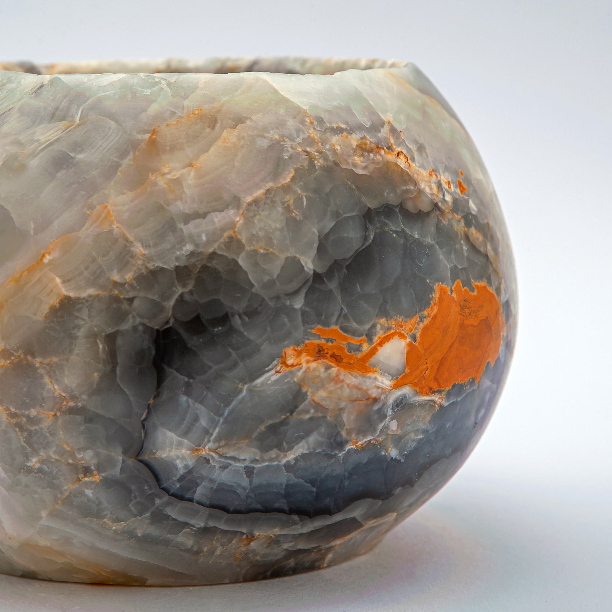 Lyvra Vase