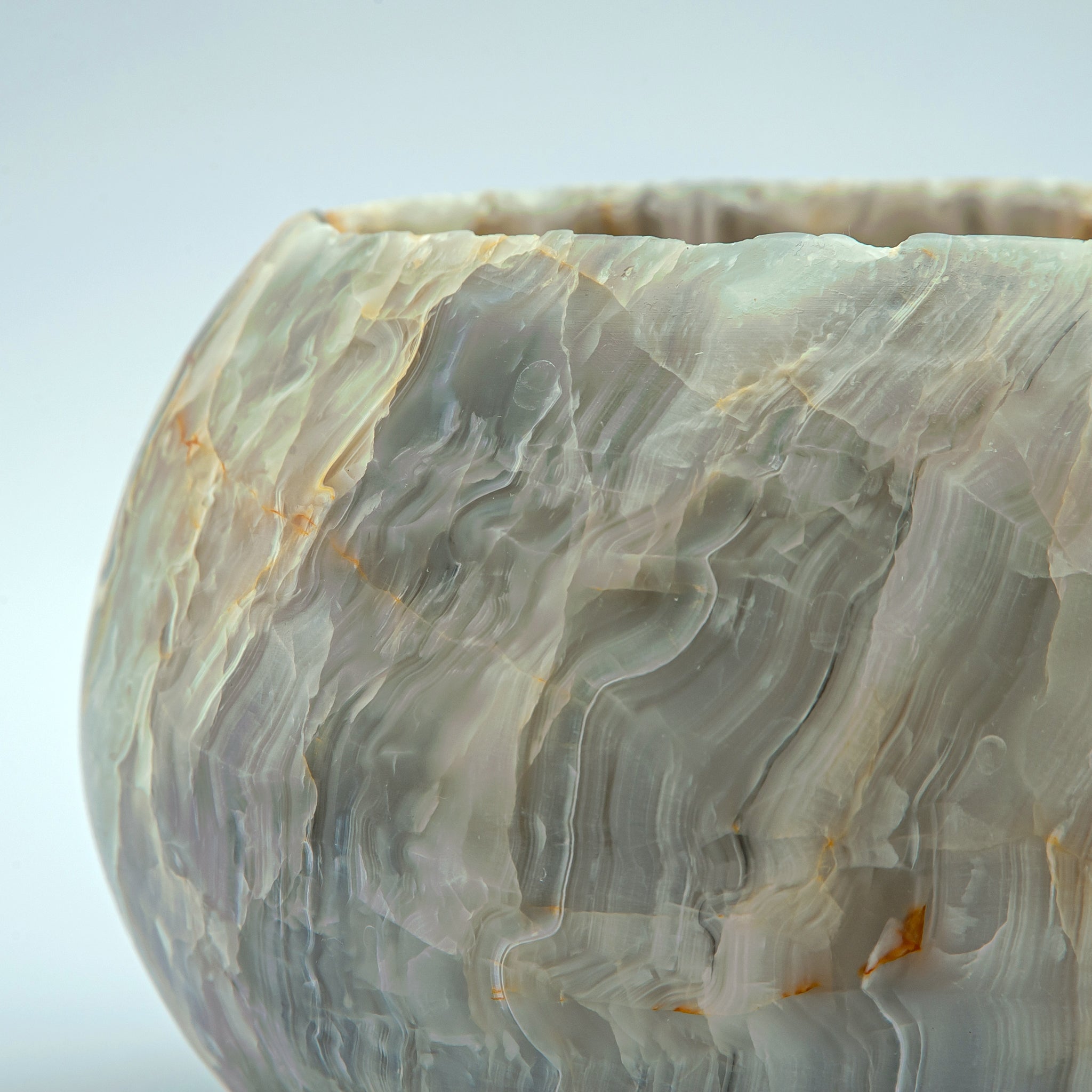 Lyvra Vase
