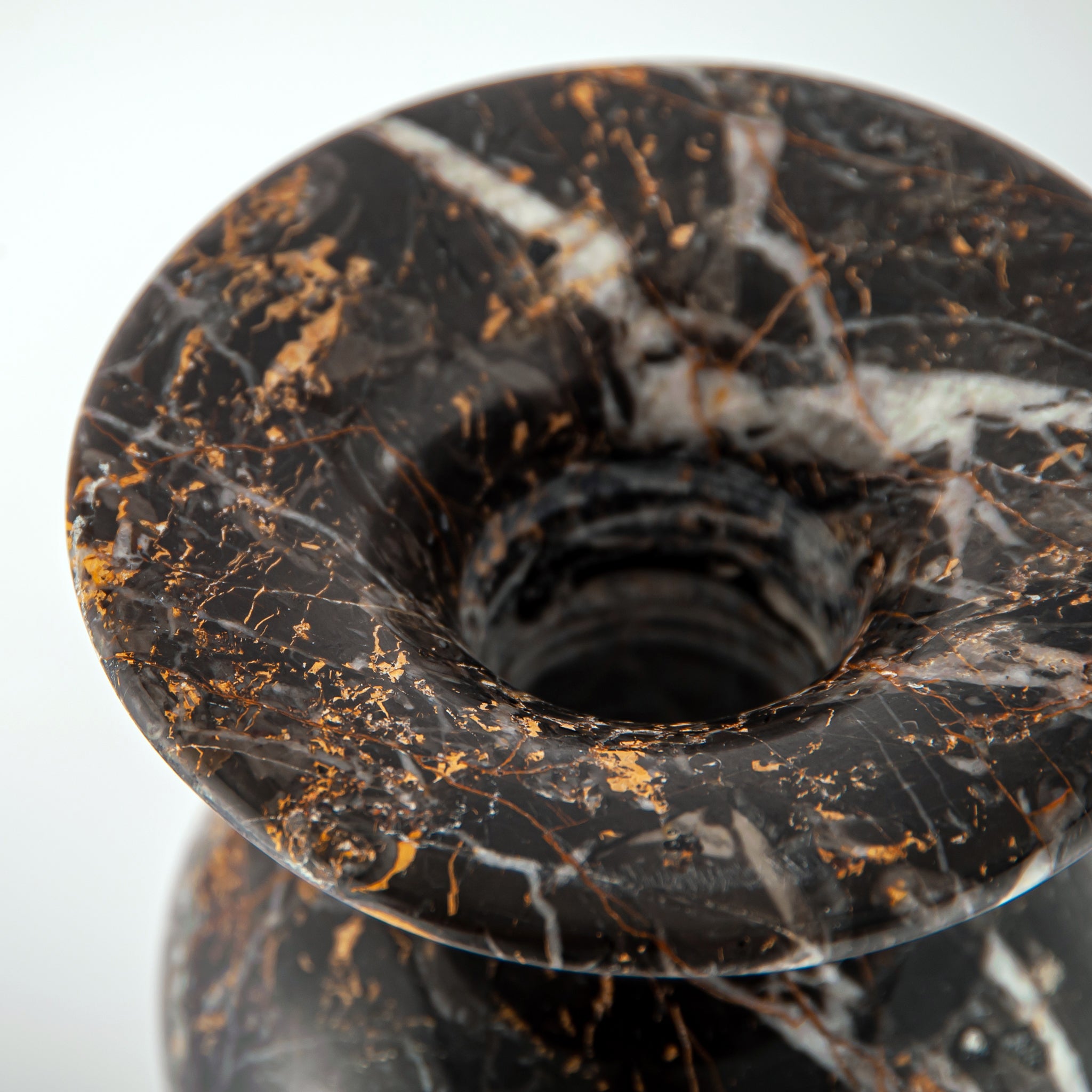 Astraea Vase