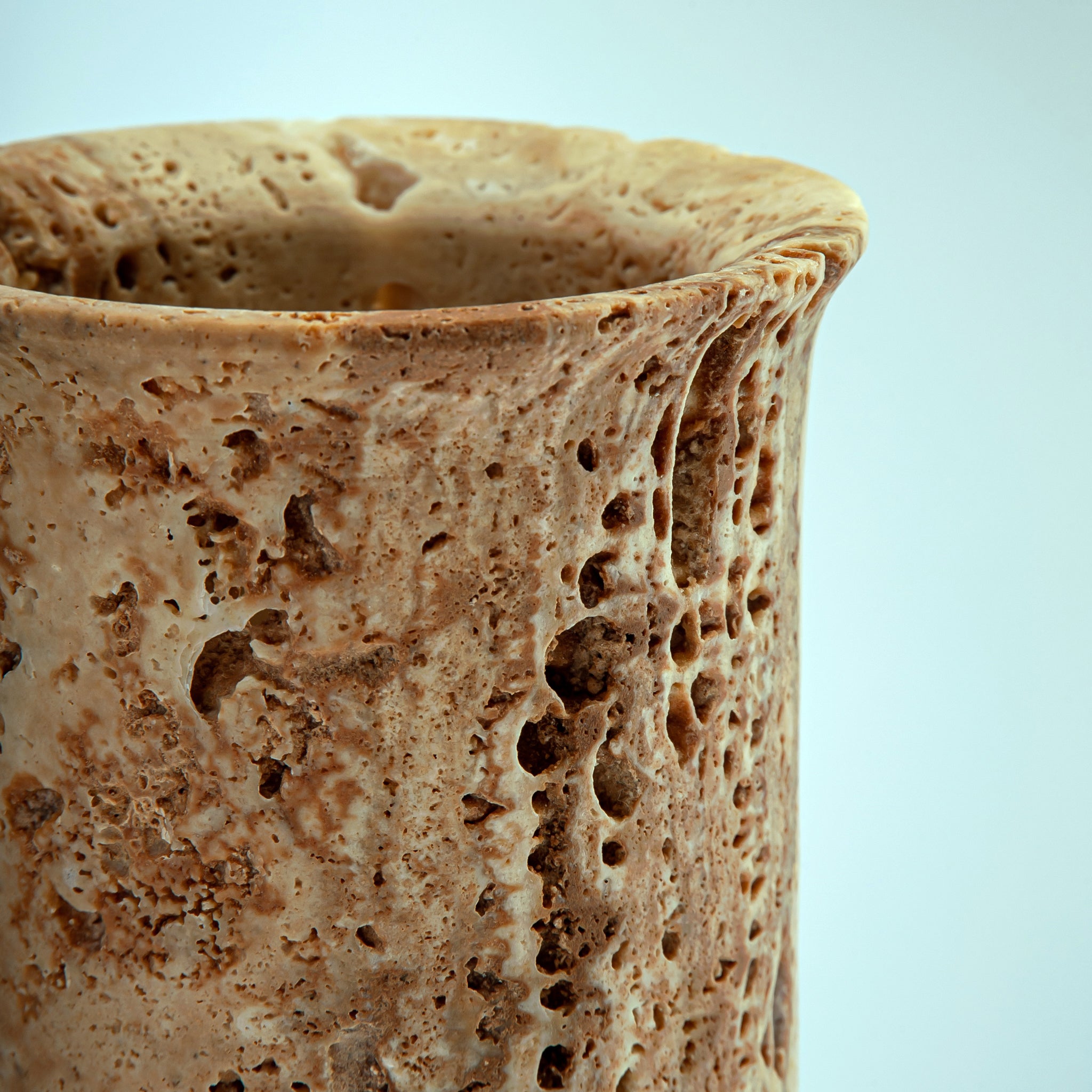 Olyra Vase