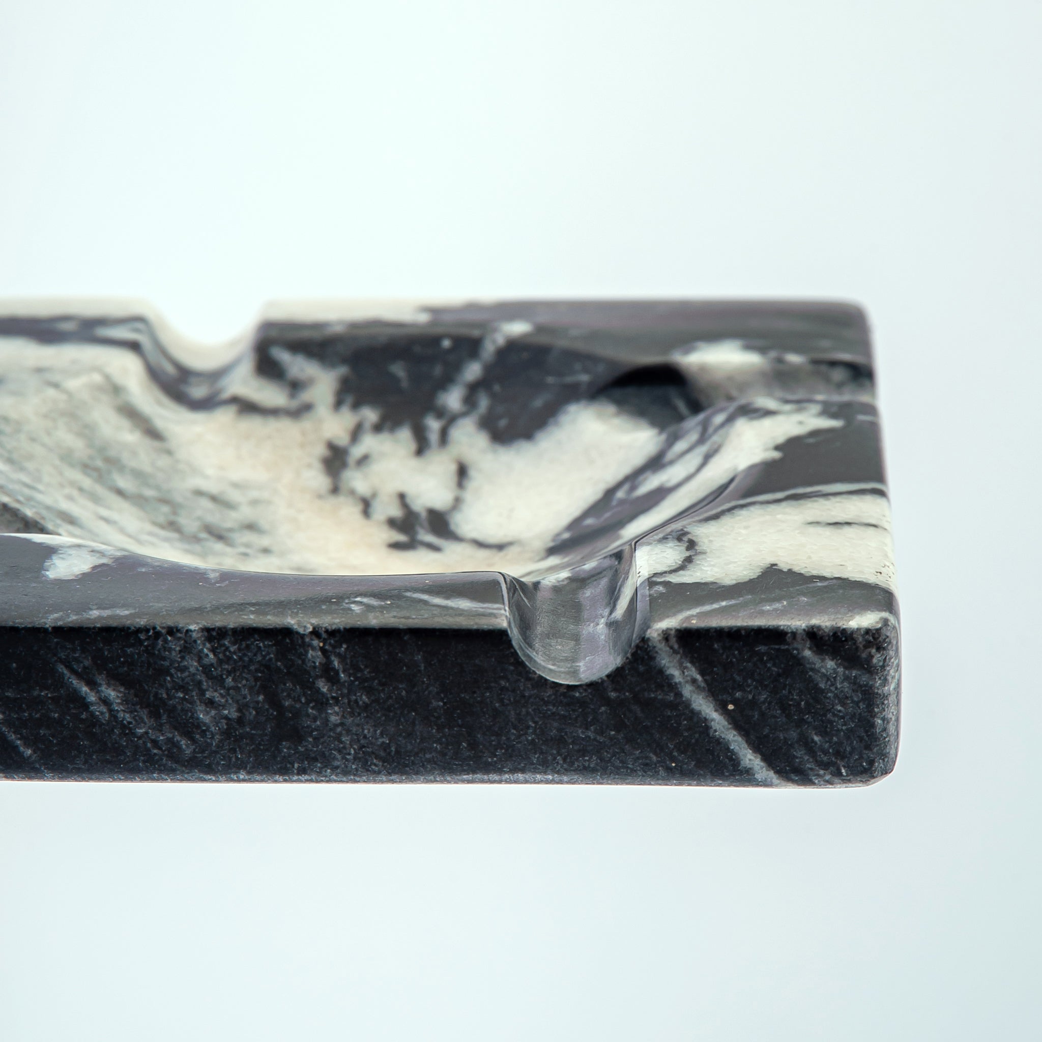 Niottik Ashtray