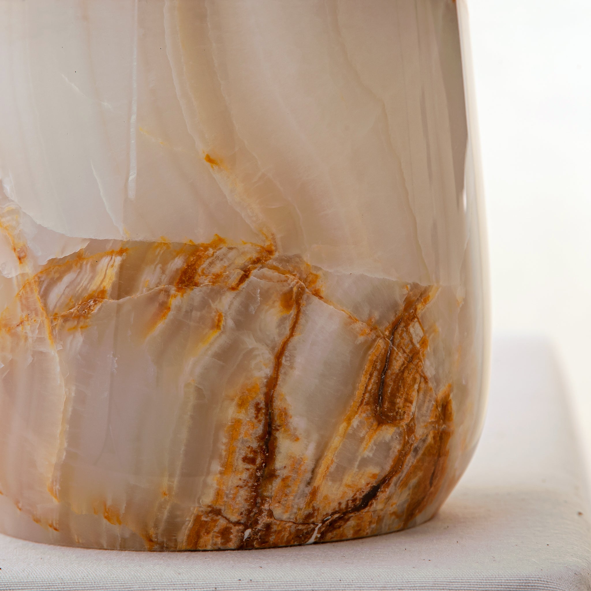 Elarion Vase