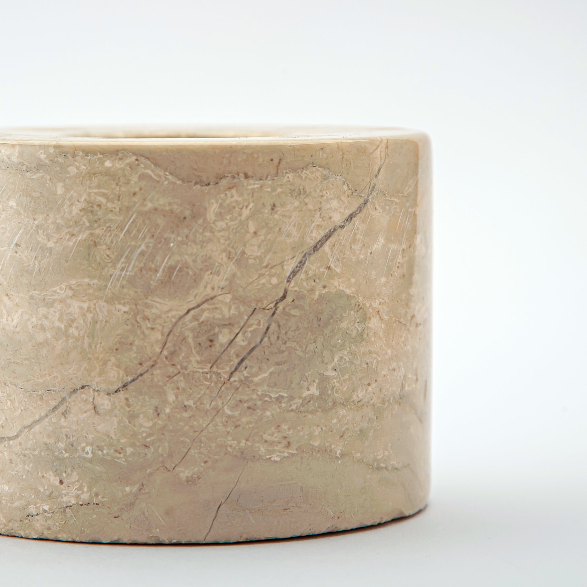 Menos Candle Holder