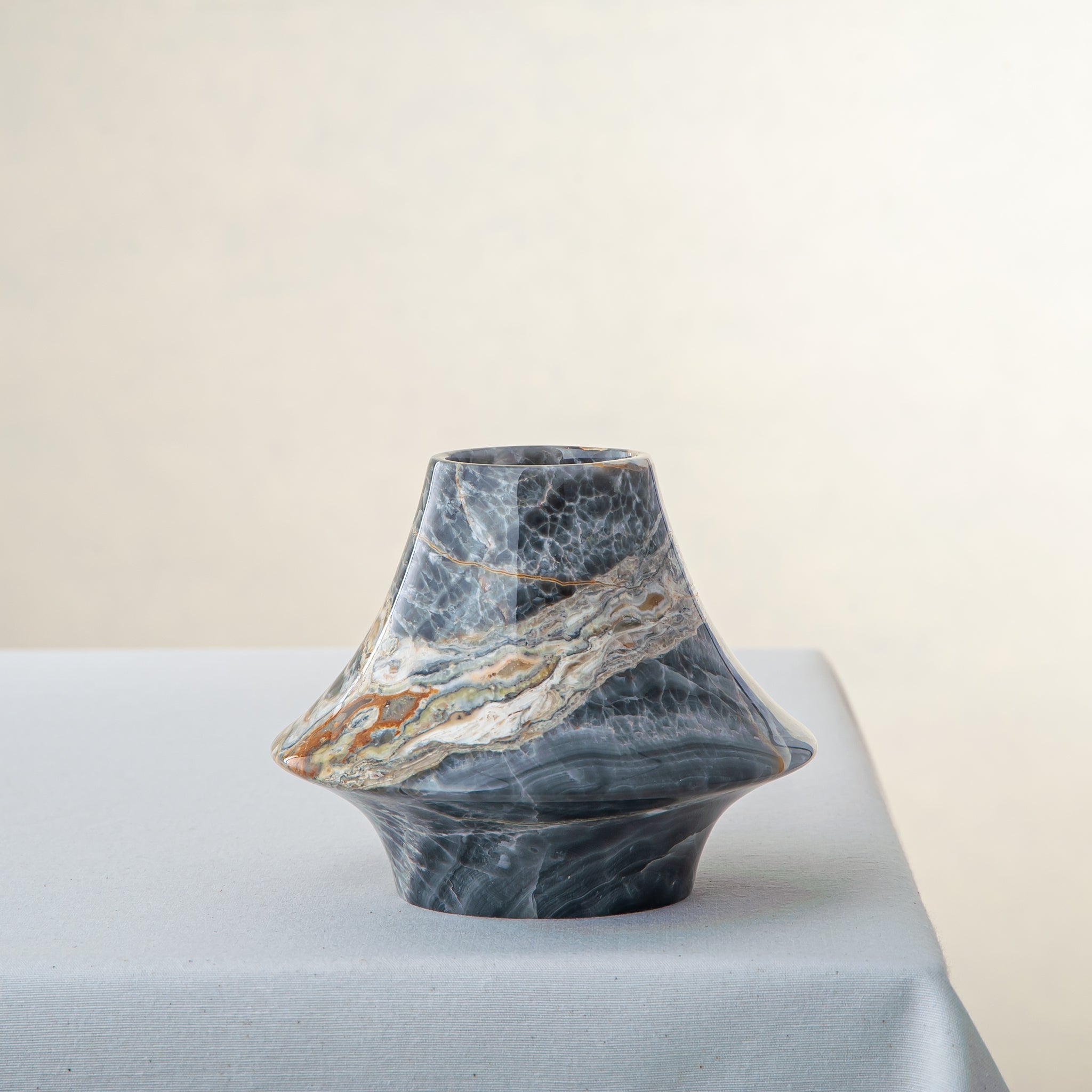 Avenza Vase