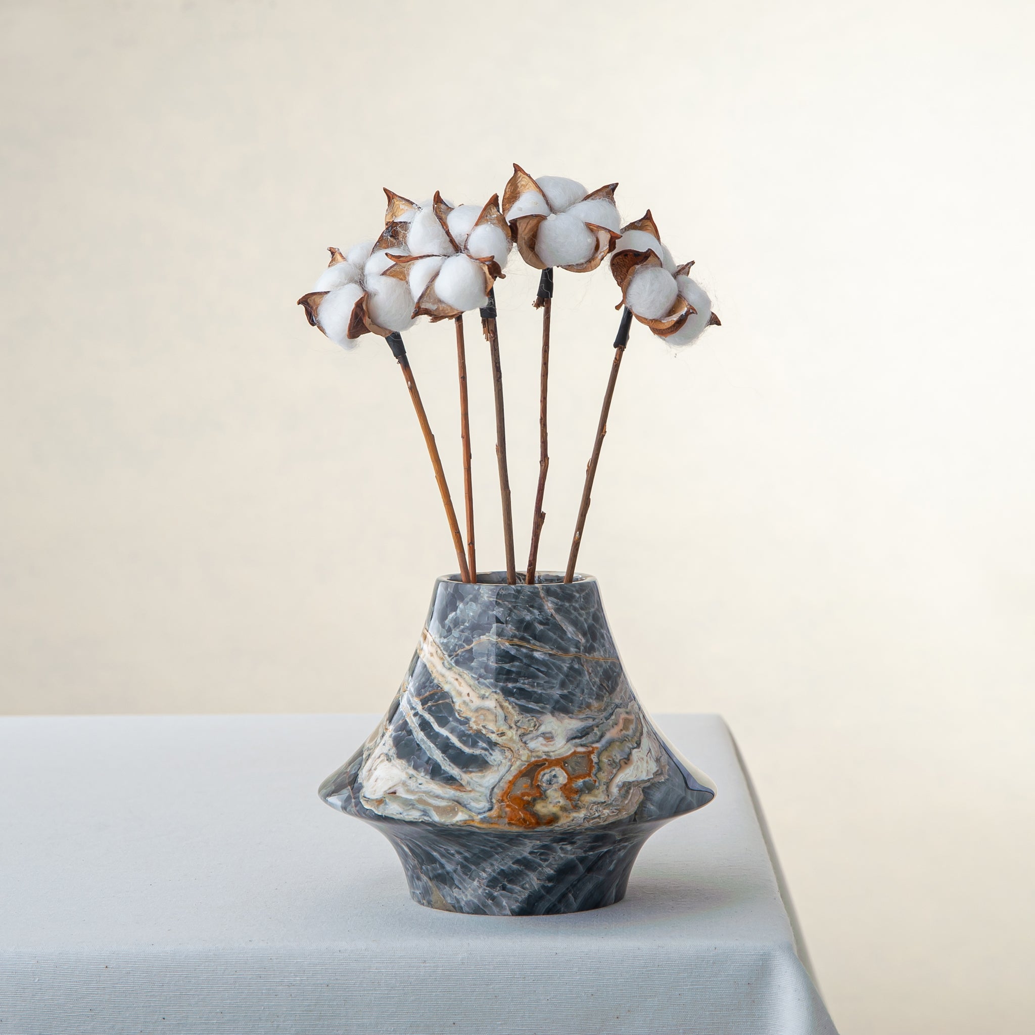 Avenza Vase