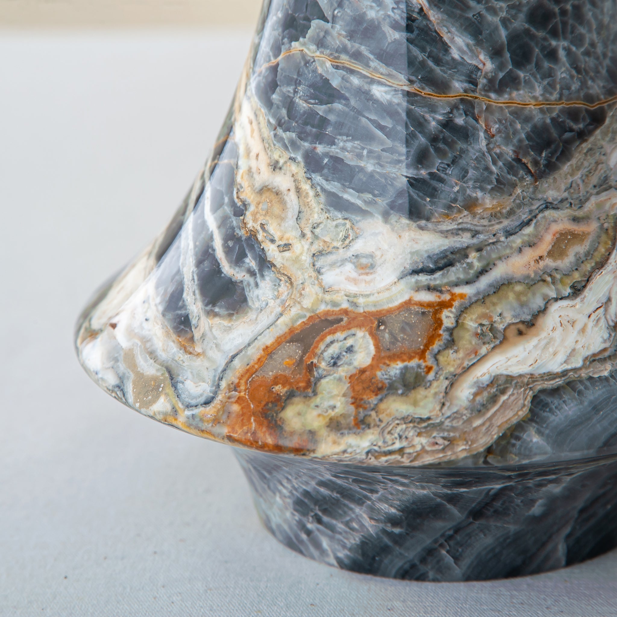 Avenza Vase