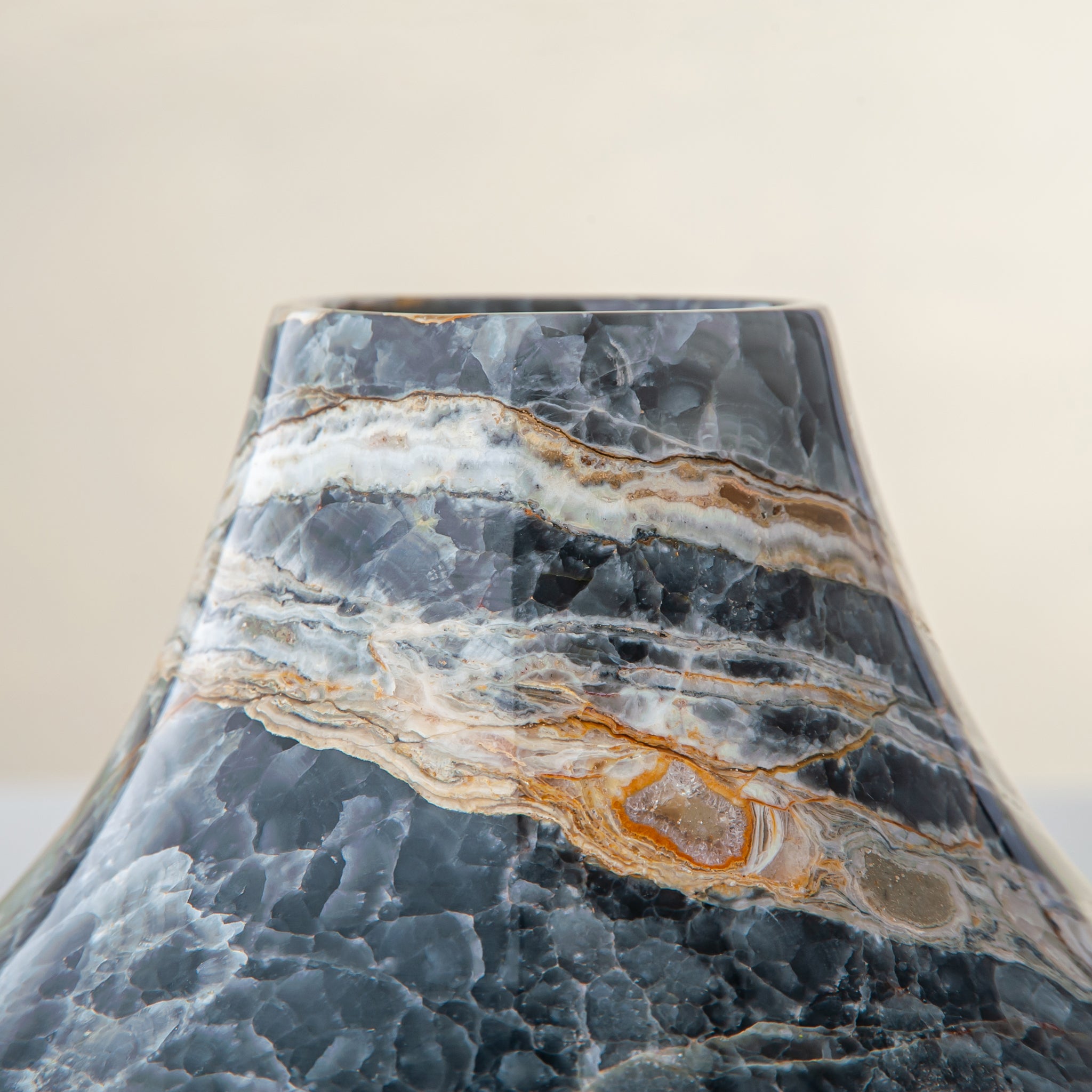 Avenza Vase