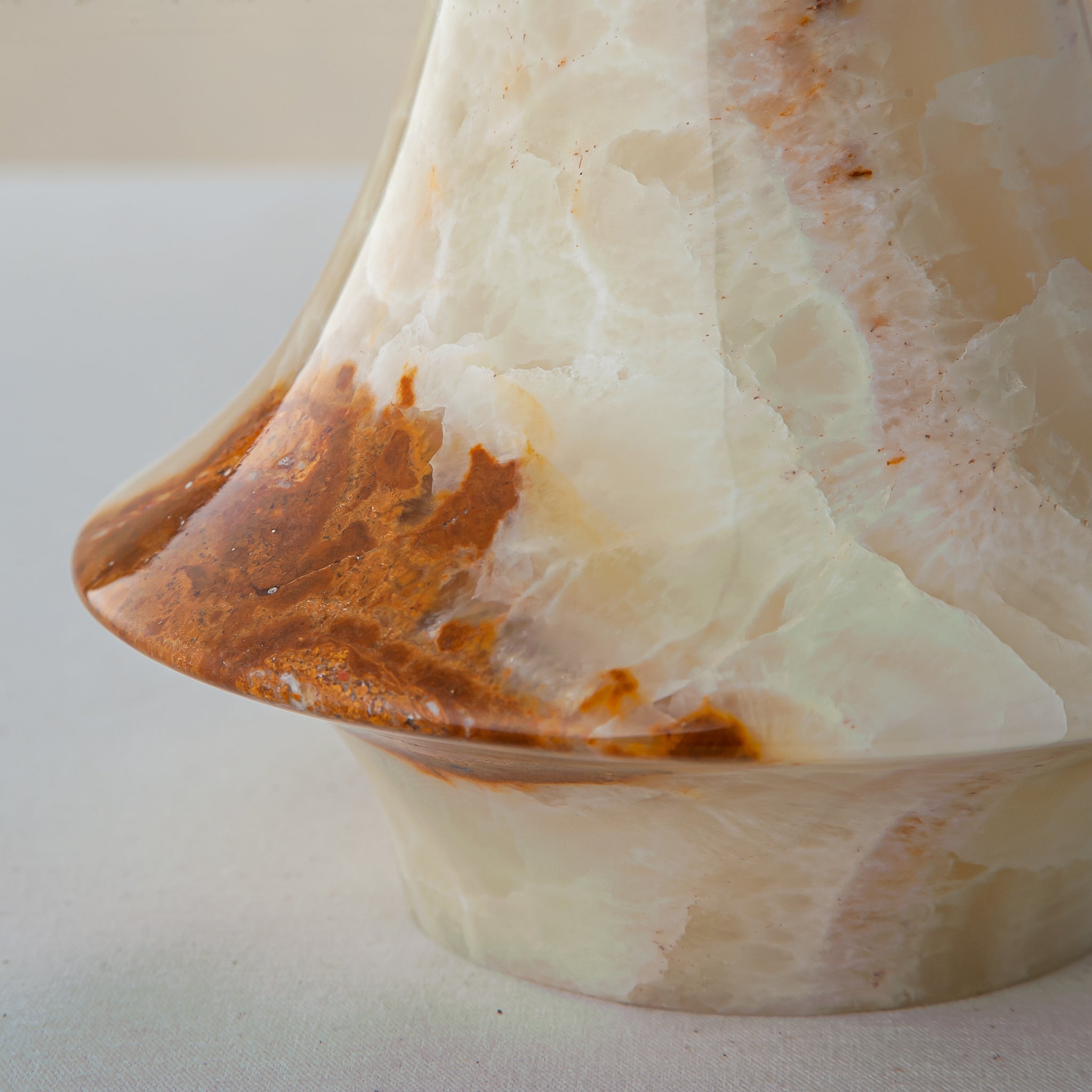 Elenio Vase