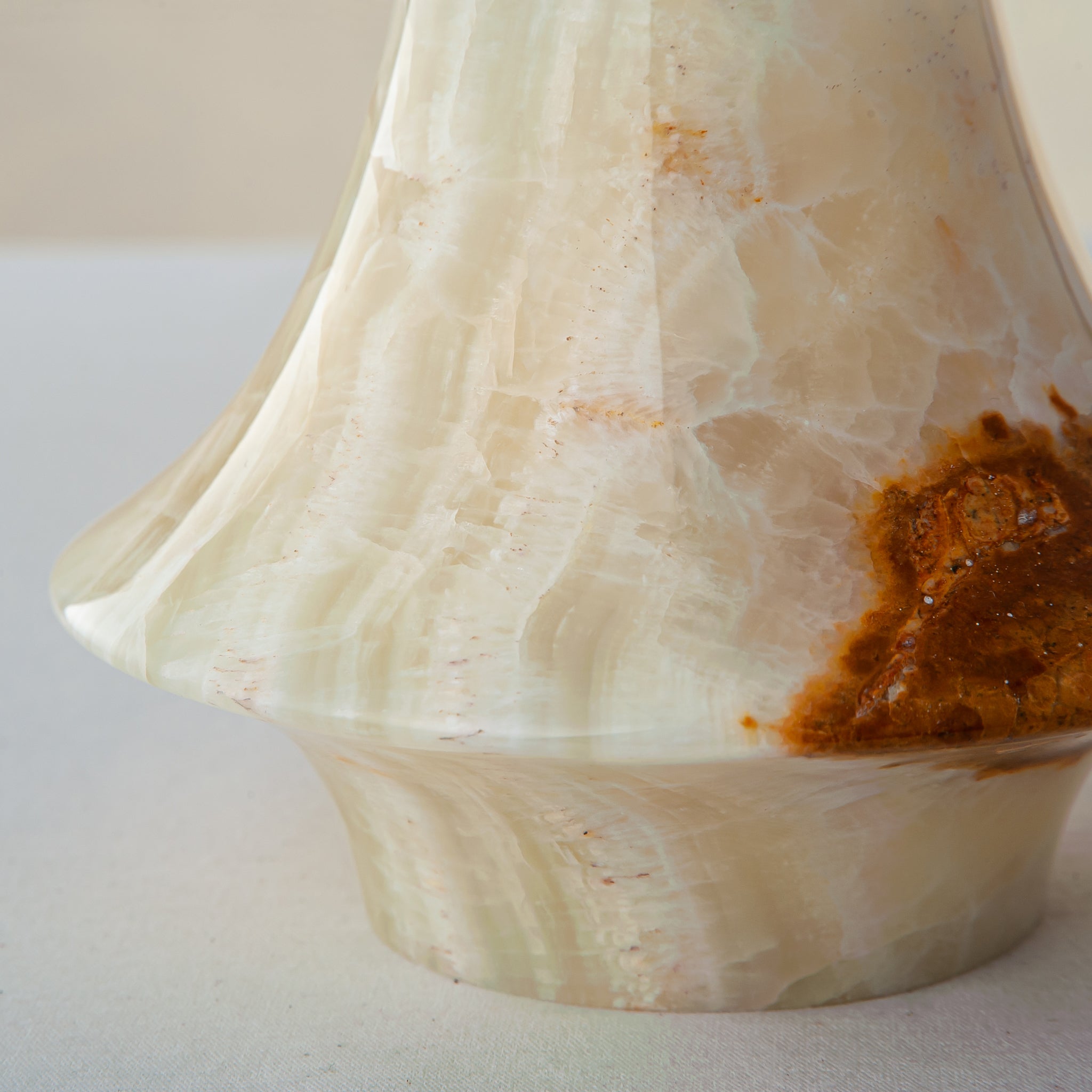 Elenio Vase