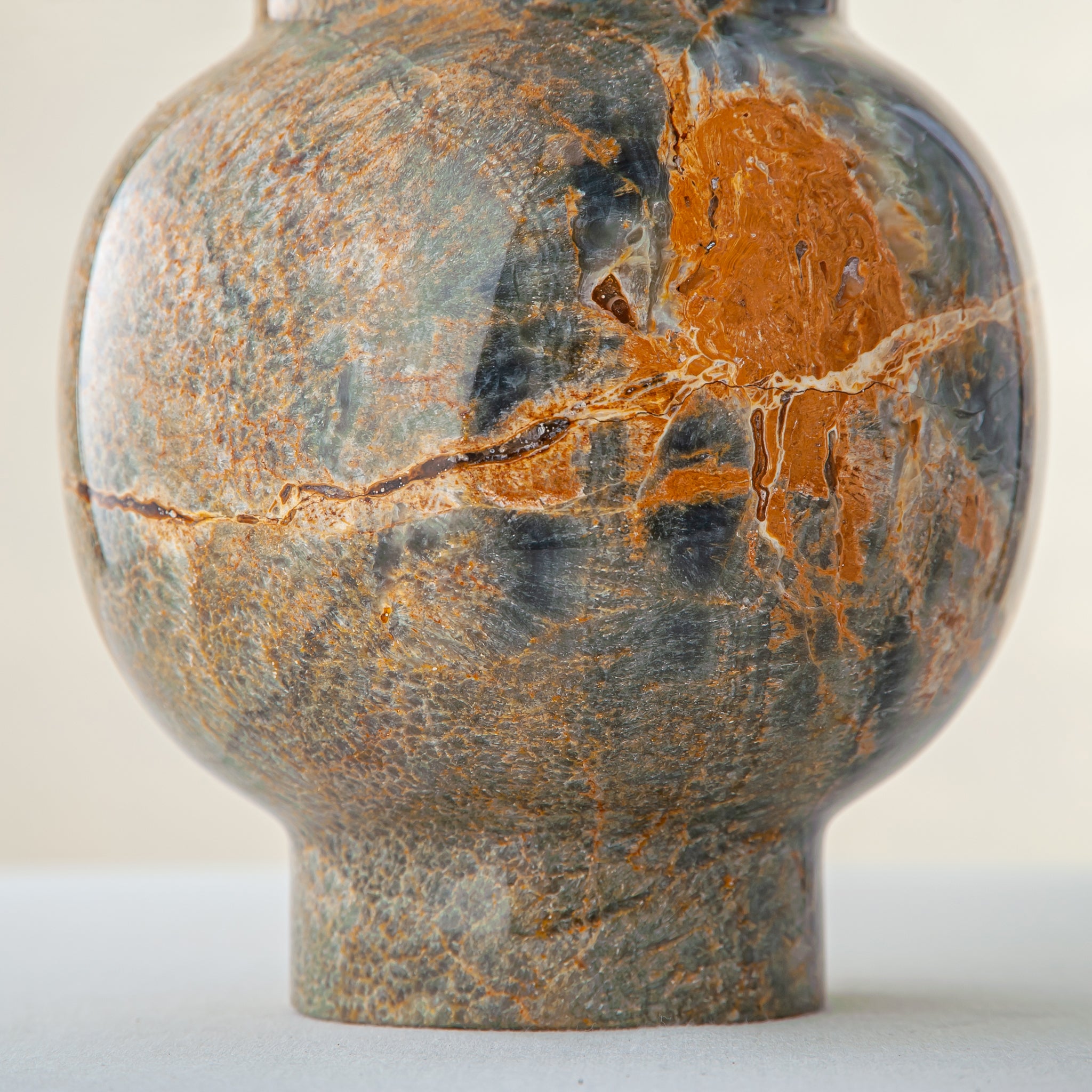 Damaris Vase