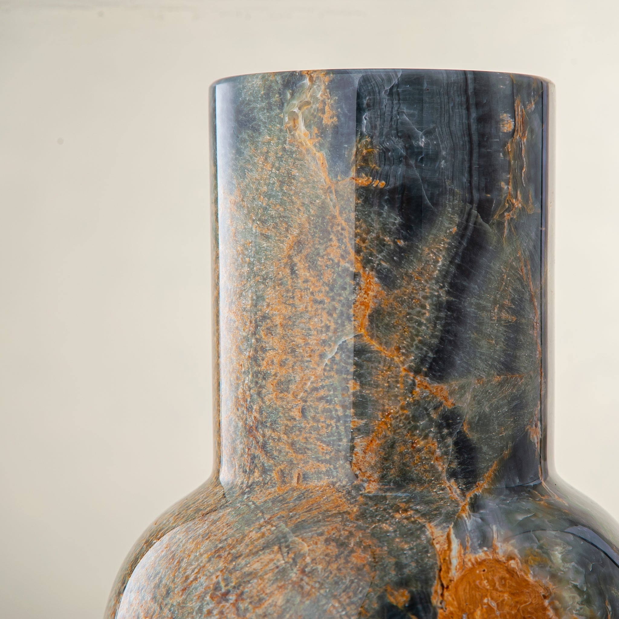Damaris Vase