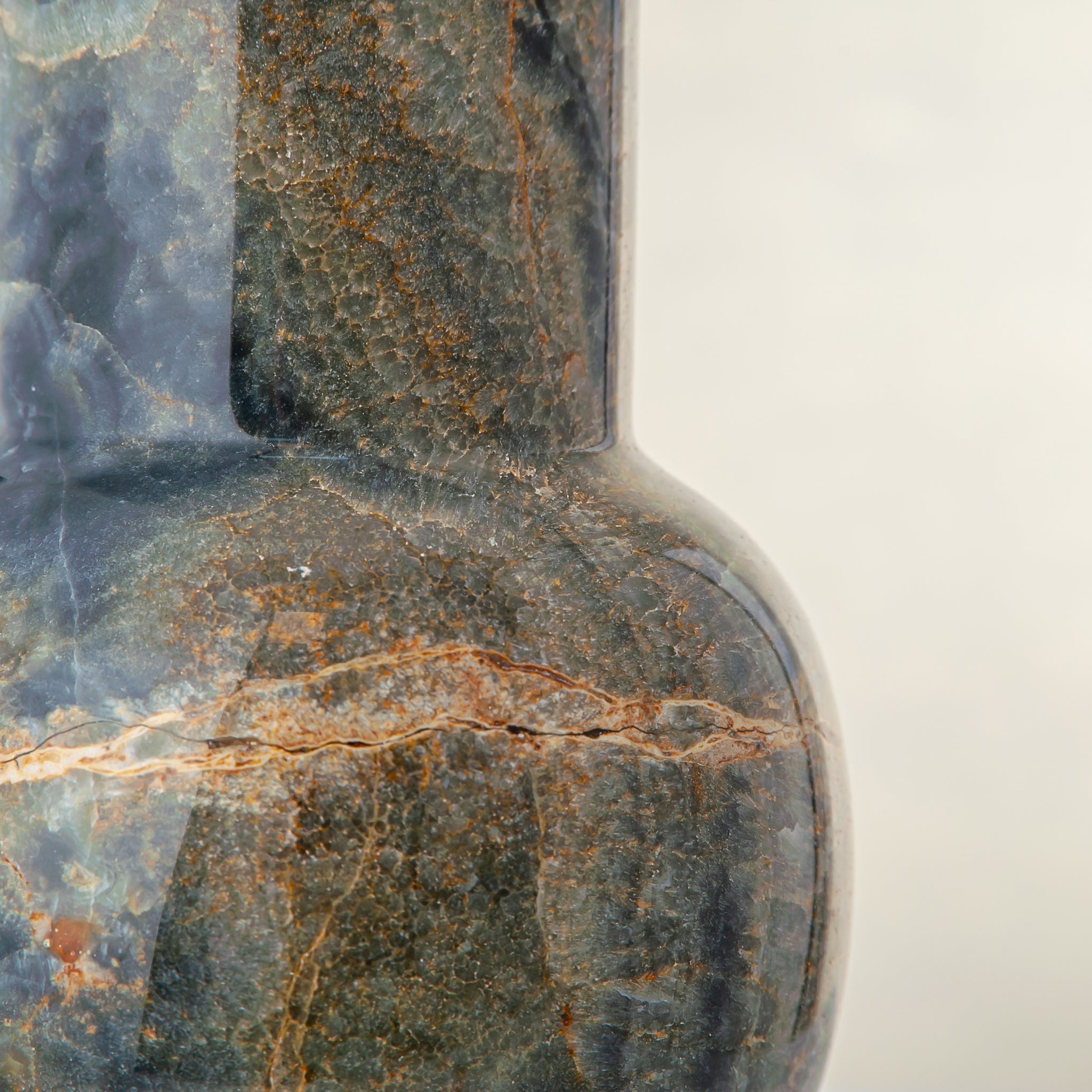 Damaris Vase