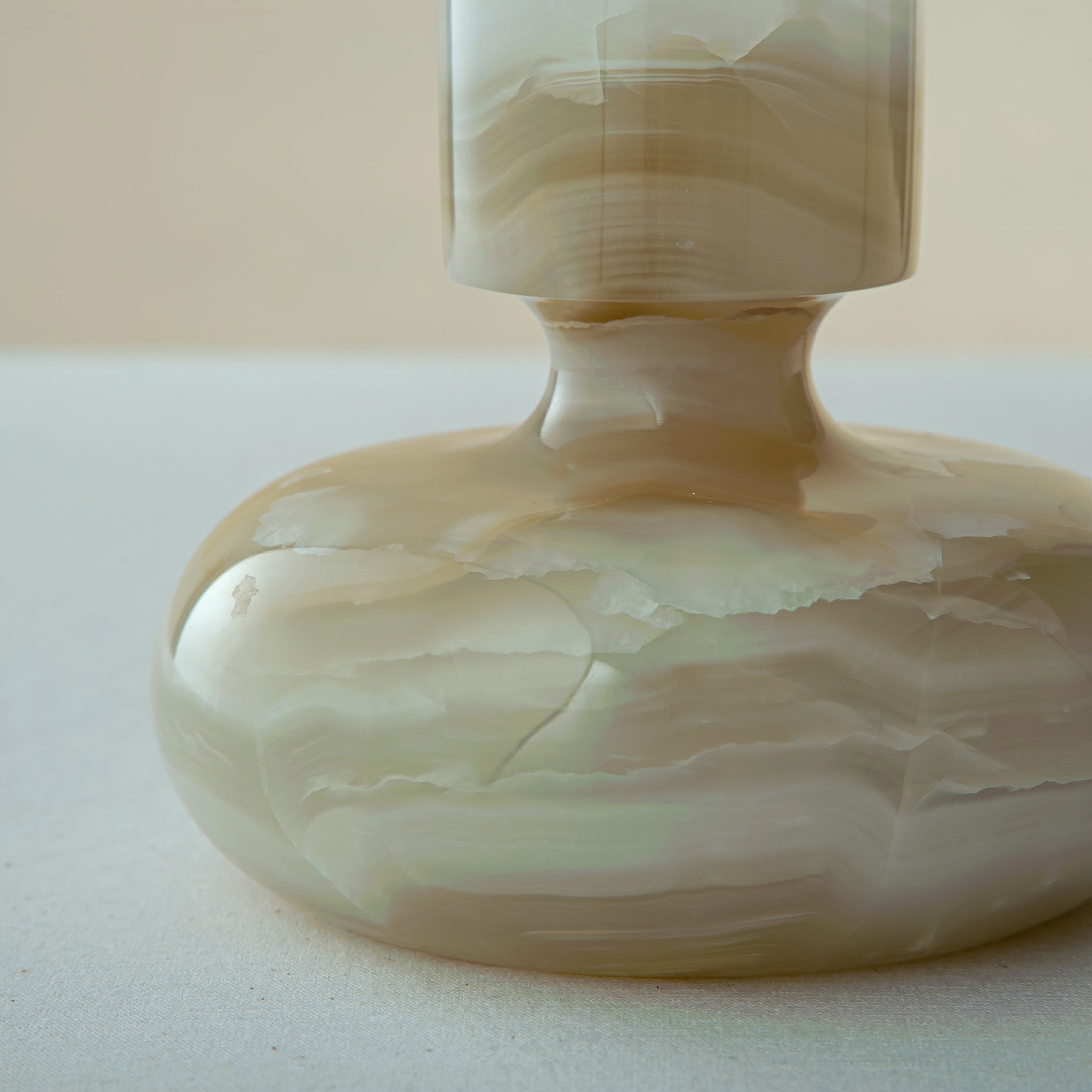 Irus Candle Holder