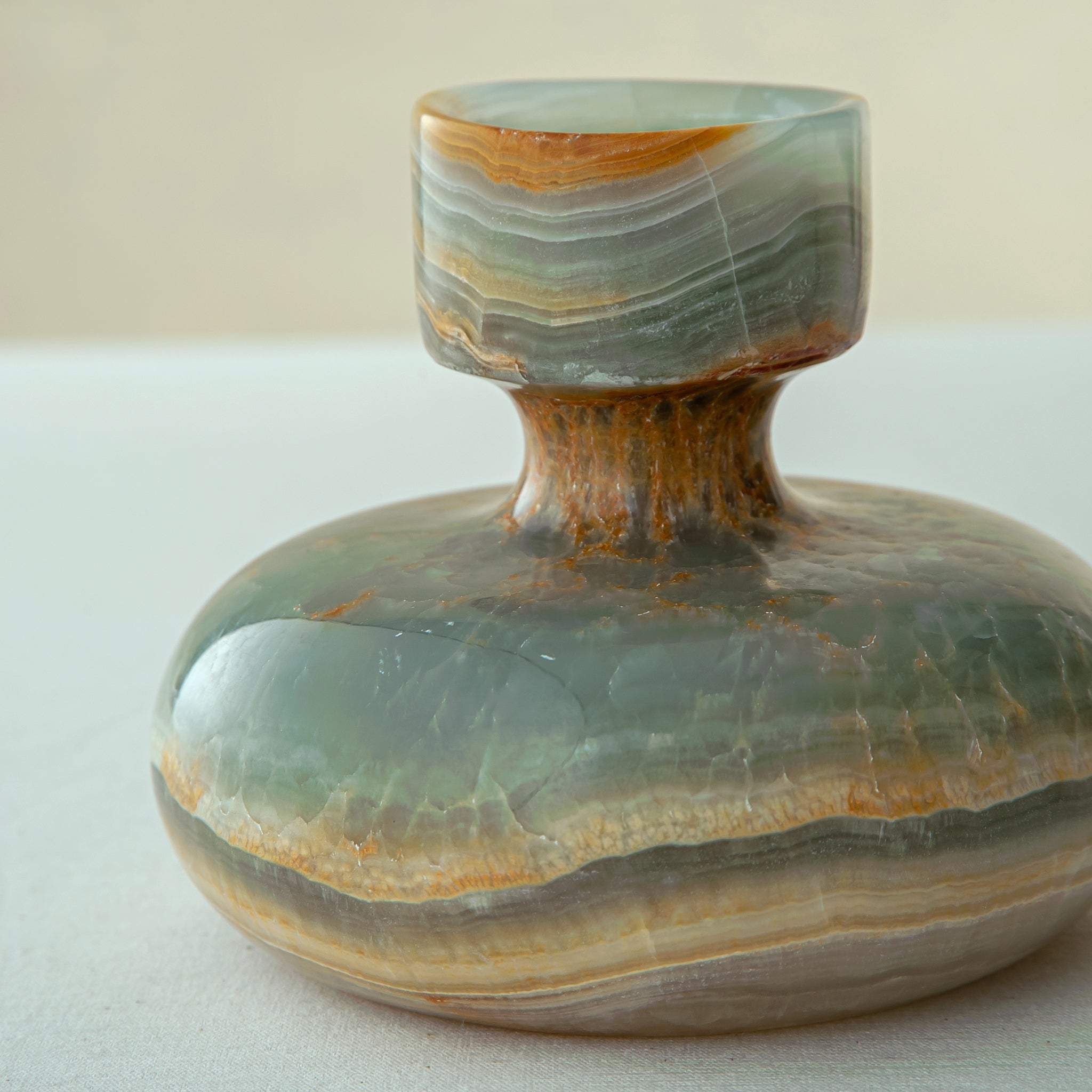 Irus Candle Holder