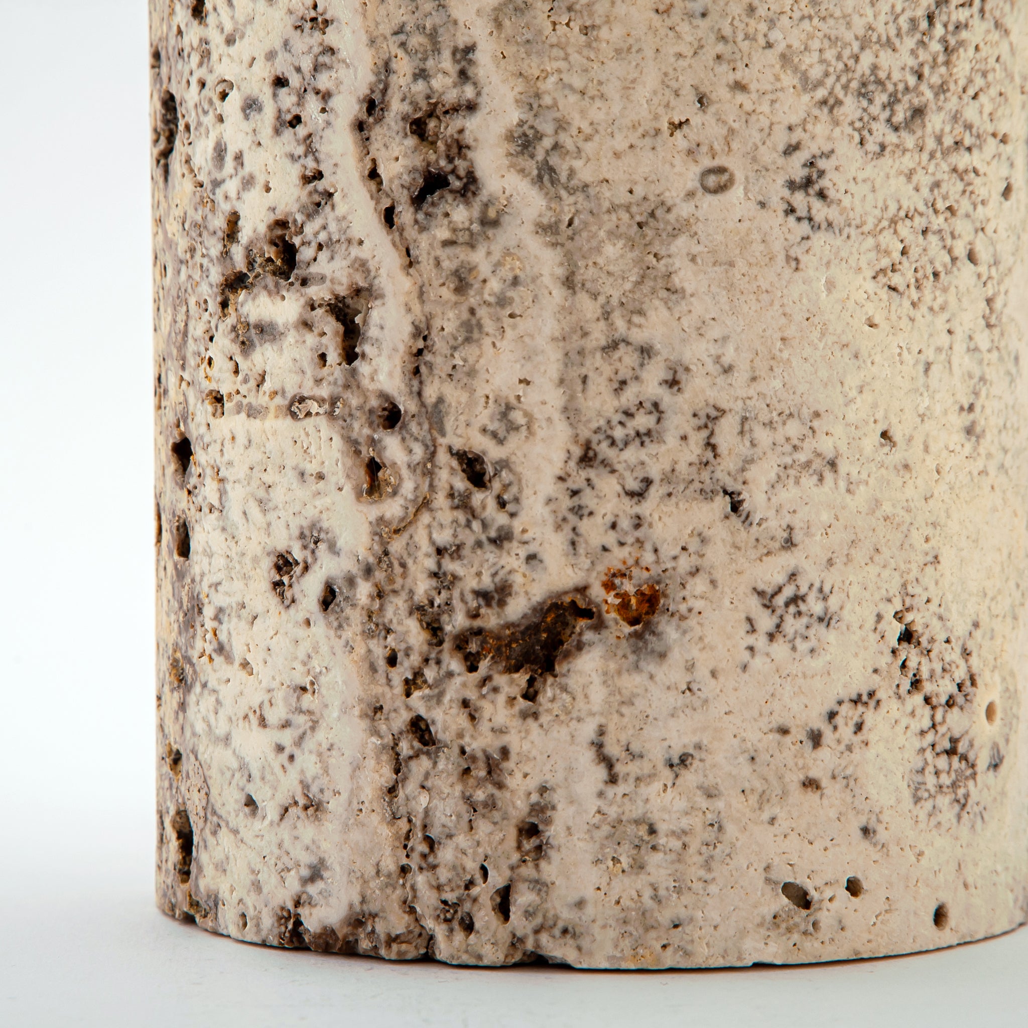 Arvien Vase