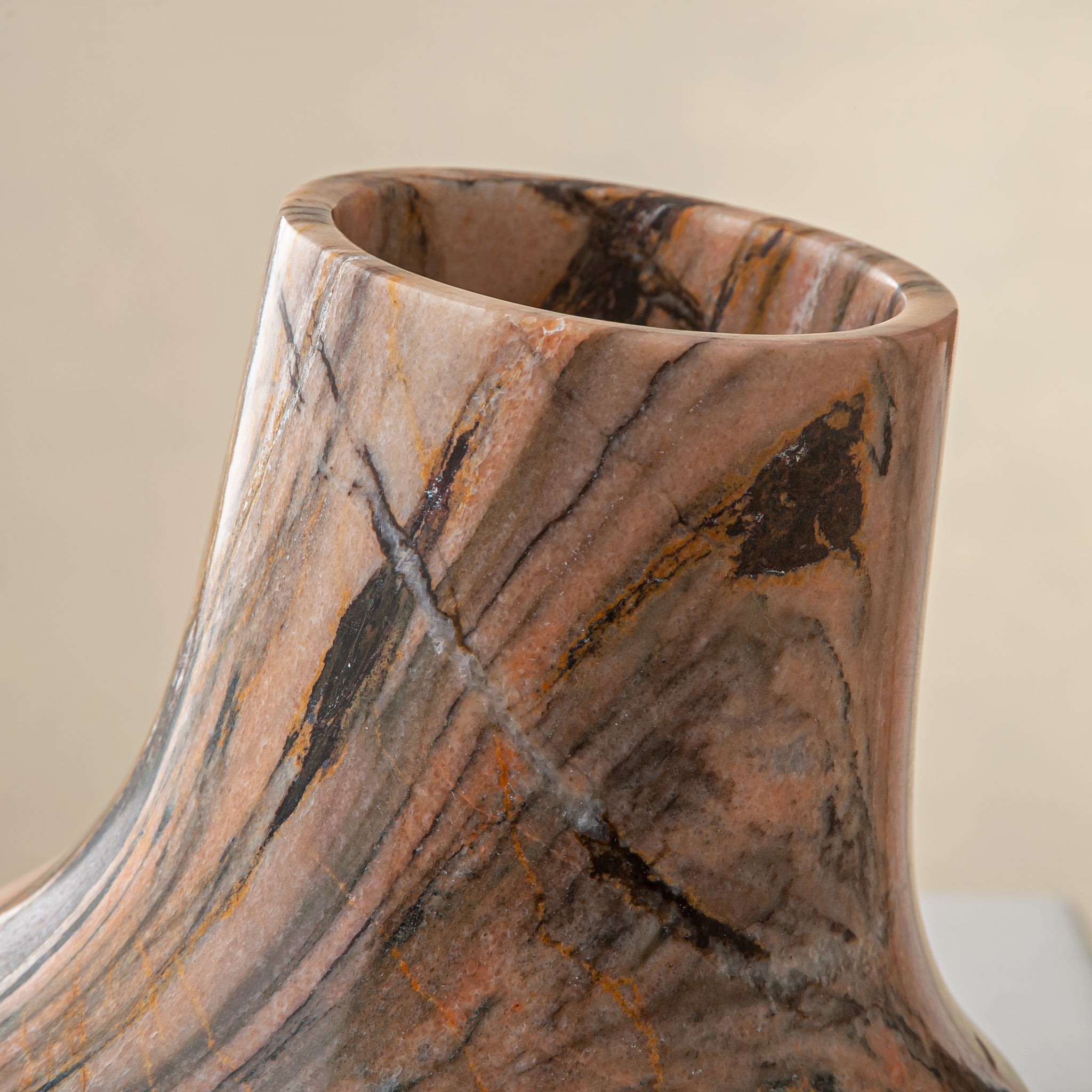 Ambrin Vase