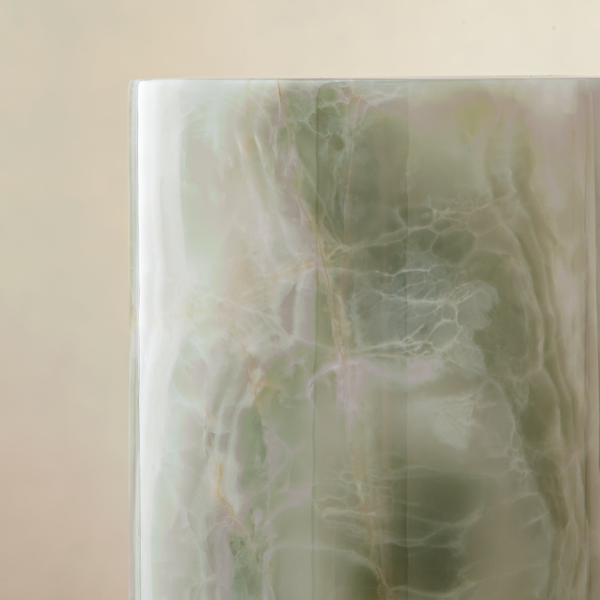 Nebia Vase