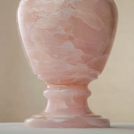 Blushé Vase