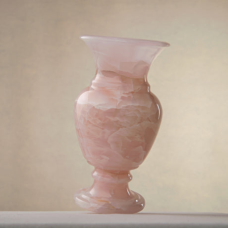 Blushé Vase
