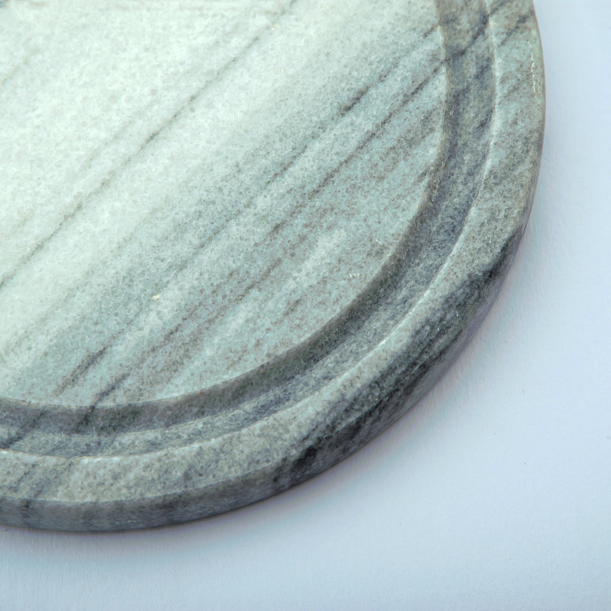 Lavina Plate
