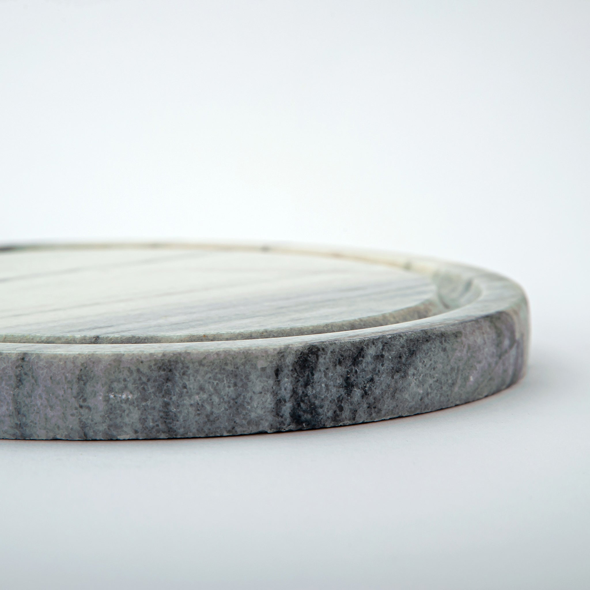 Lavina Plate