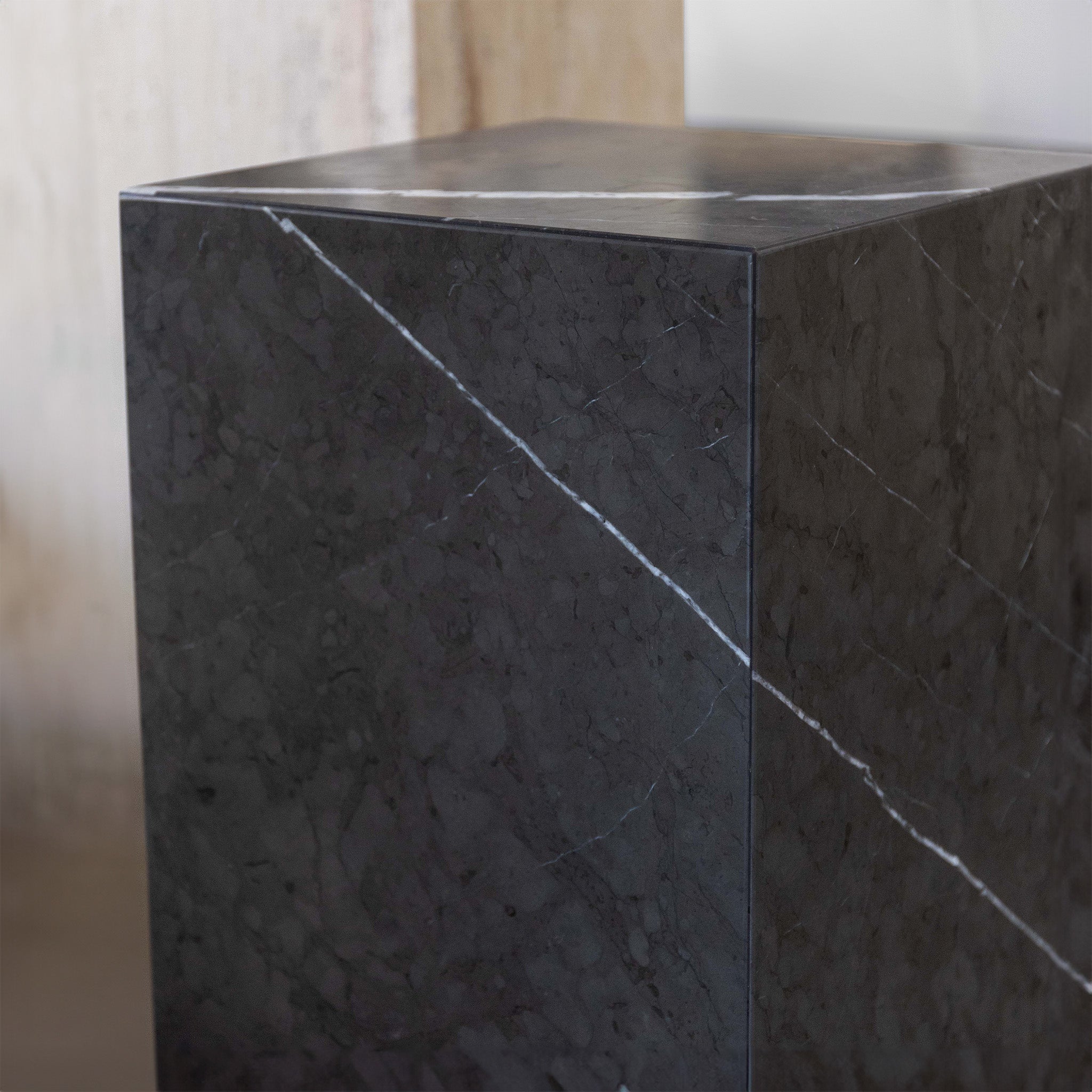 pietra Plinth Pedestal