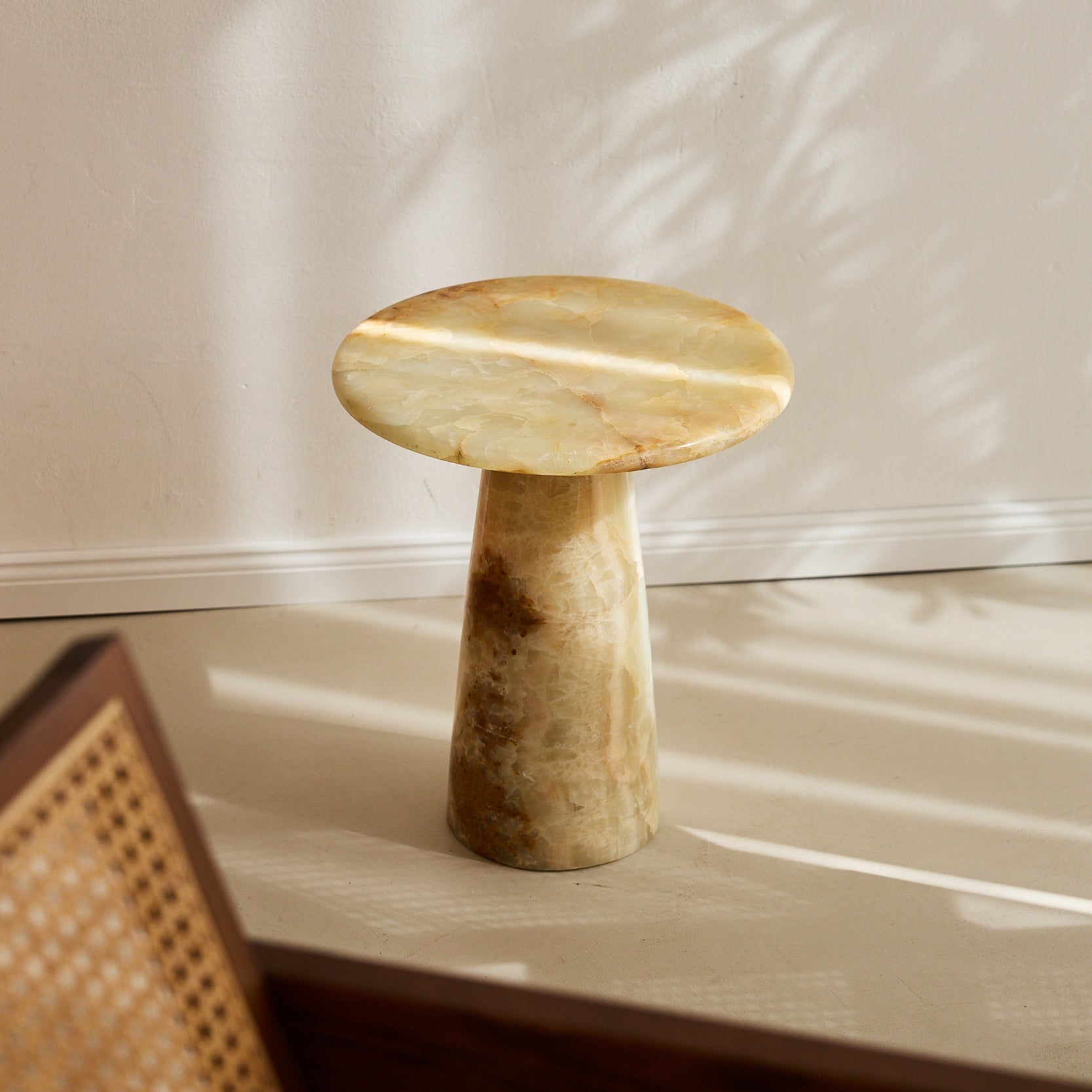 Solano Onyx side table one of a kind onyx side table by Uniiqo Studio handcrafted for kuxurious interiors in Berlin