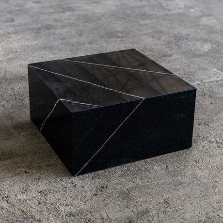 Umbra Table