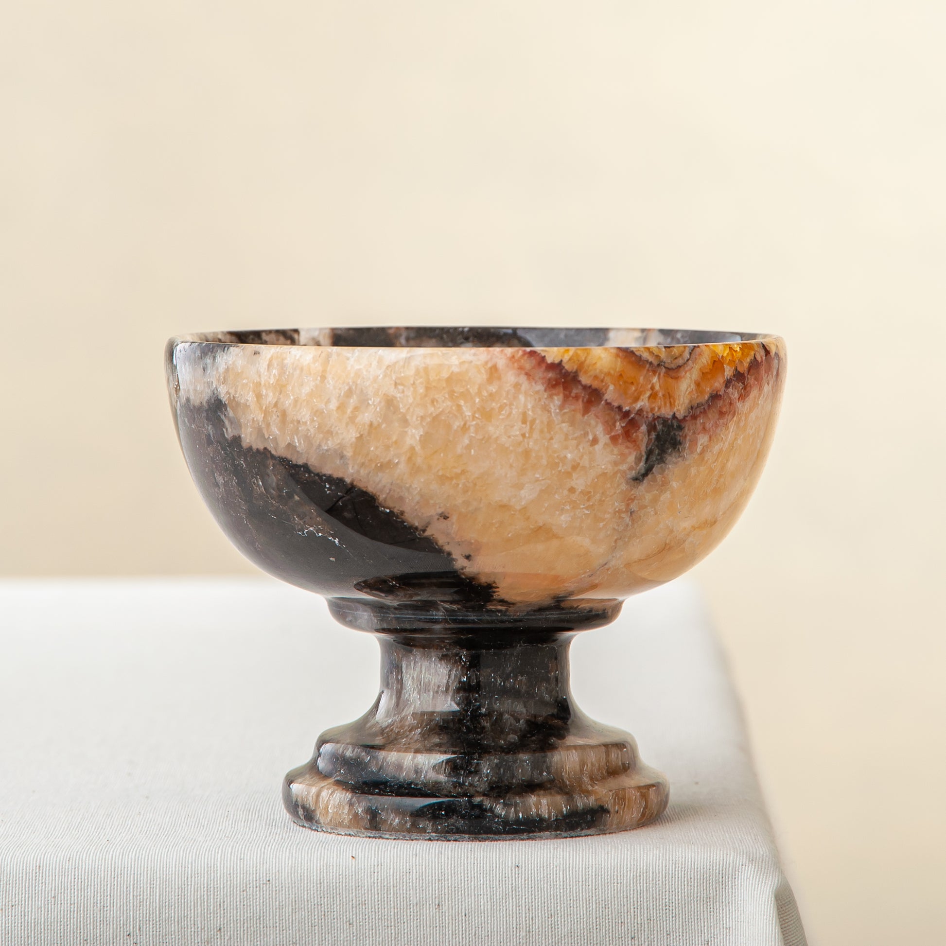 unique onyx bowl with translucent crystalline texture and bold contrast as centerpiece
