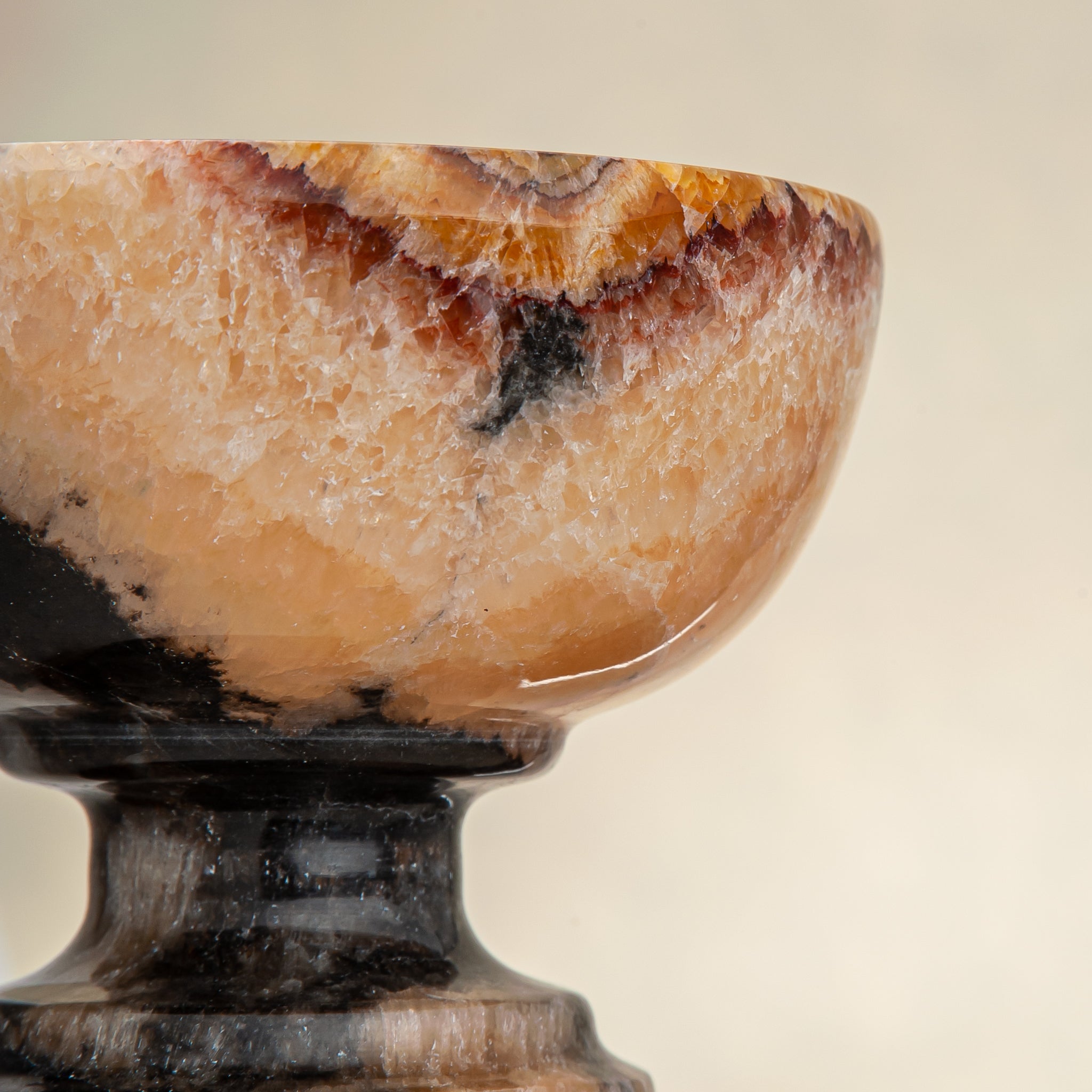 unique onyx bowl with translucent crystalline texture and bold contrast as centerpiece
