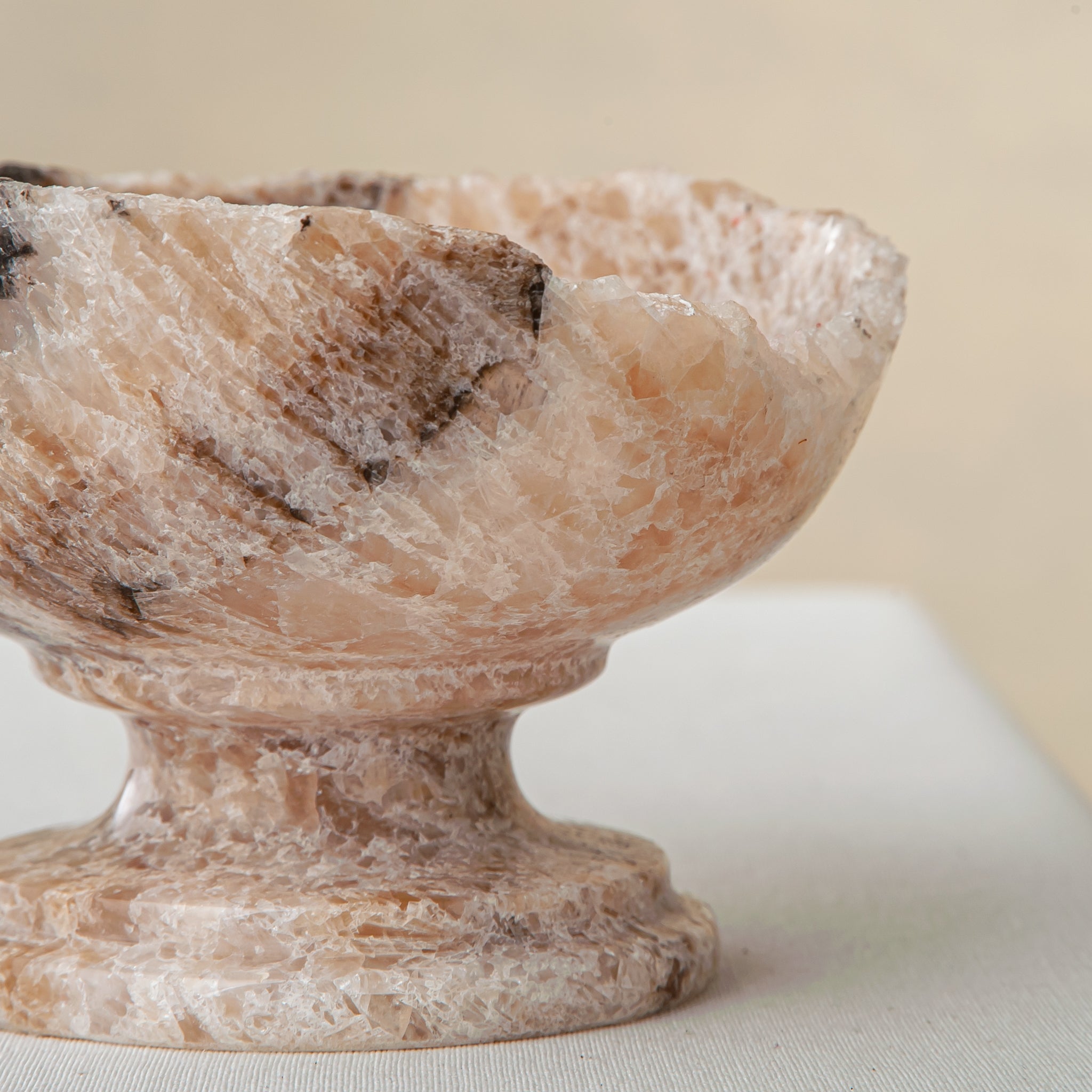handcrafted onyx bowl with translucent beige tones and natural veining for luxury table decor
