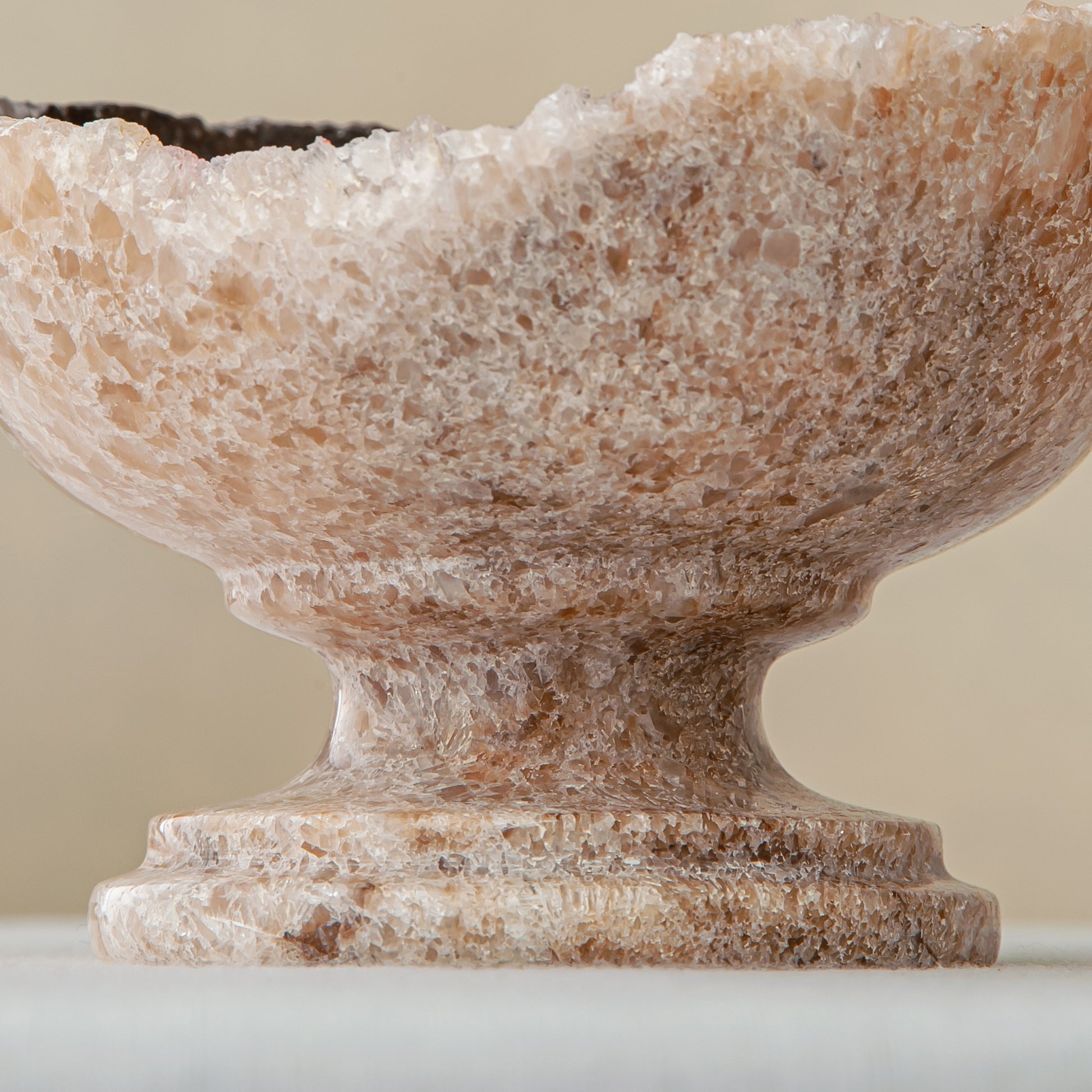 handcrafted onyx bowl with translucent beige tones and natural veining for luxury table decor
