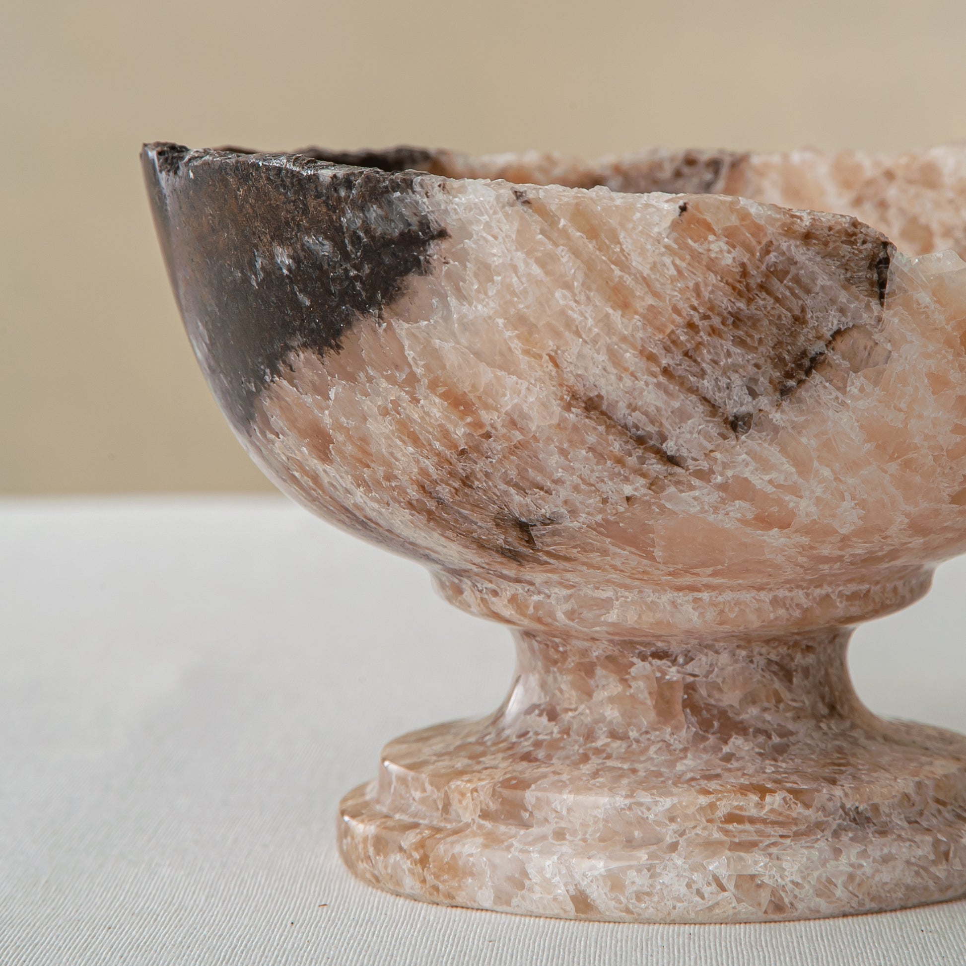 handcrafted onyx bowl with translucent beige tones and natural veining for luxury table decor
