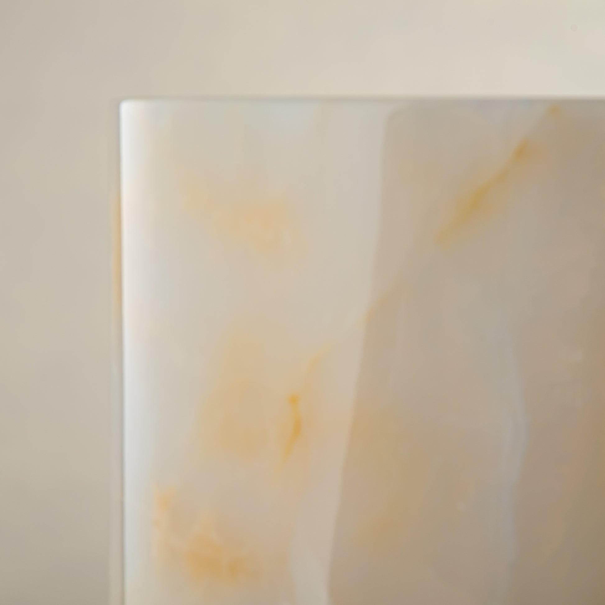 handcrafted onyx vase with honey and amber veining for elegant interior decor
