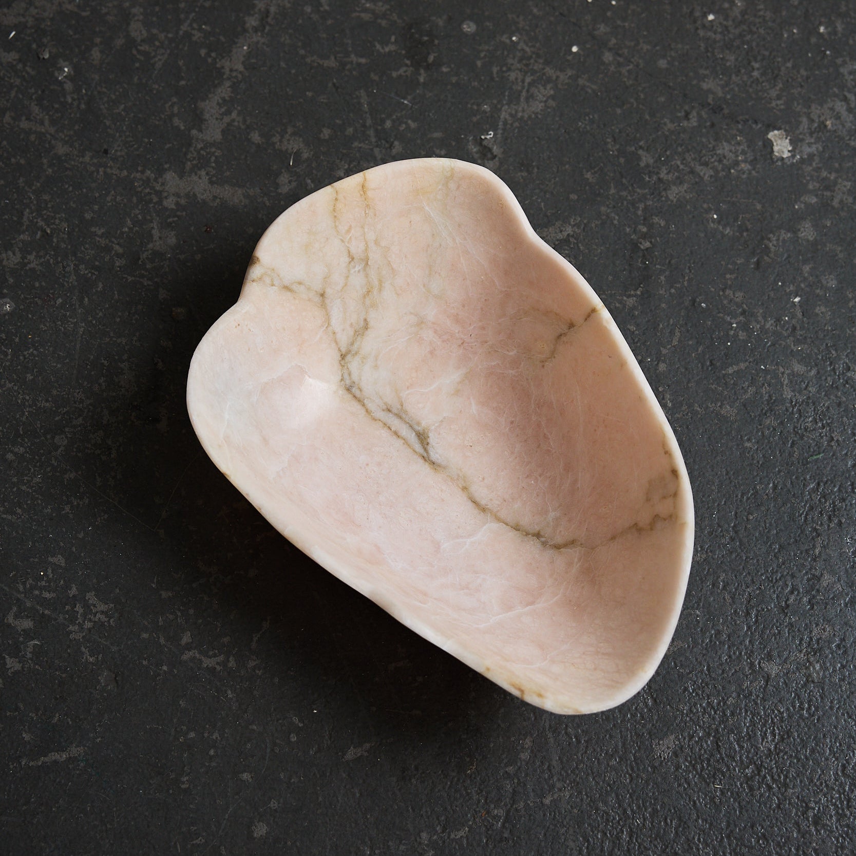unique marble bowl handcrafted by Uniiqo Studio